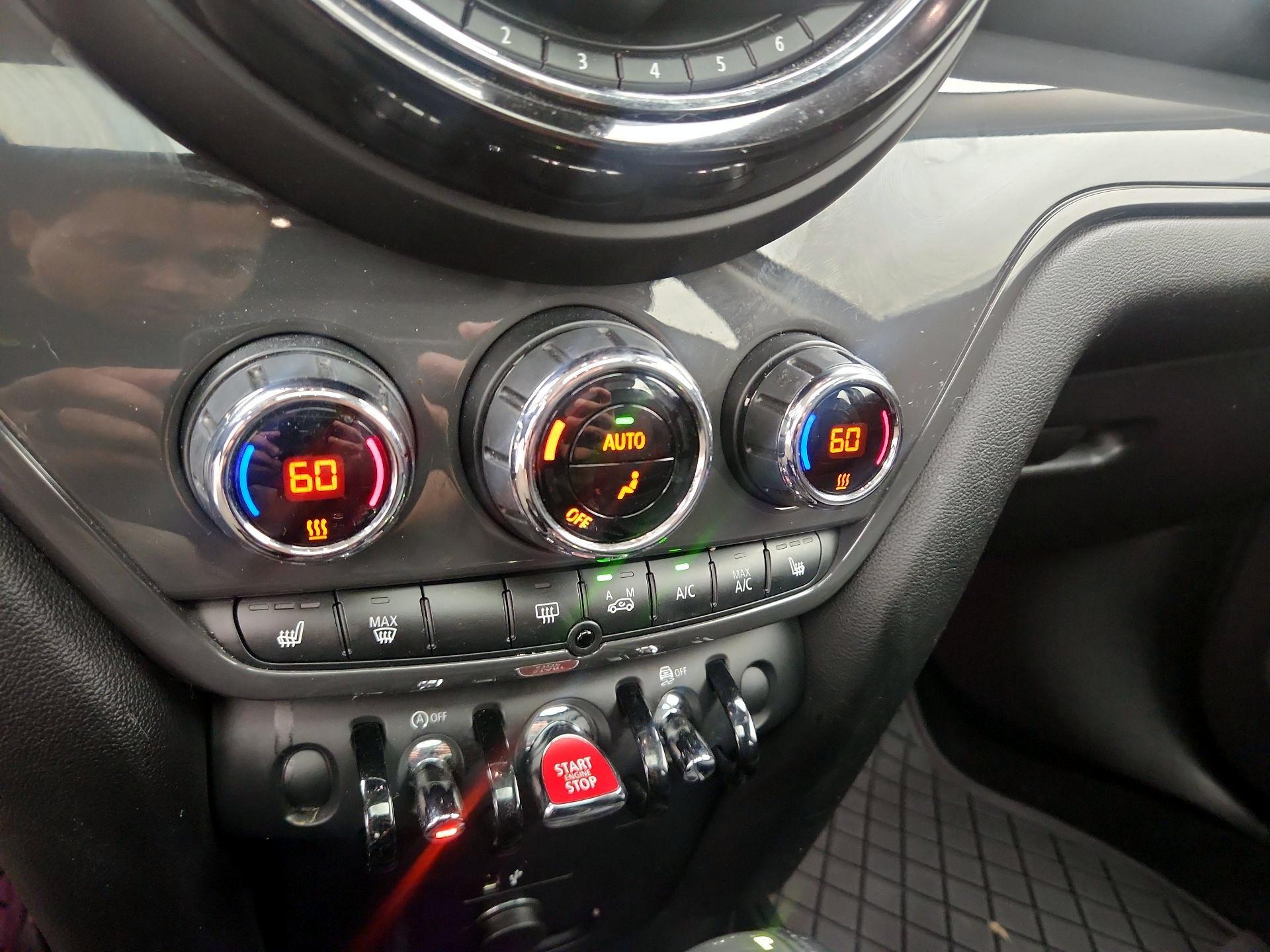 Thumbnail: 2019 MINI Cooper Countryman - 16