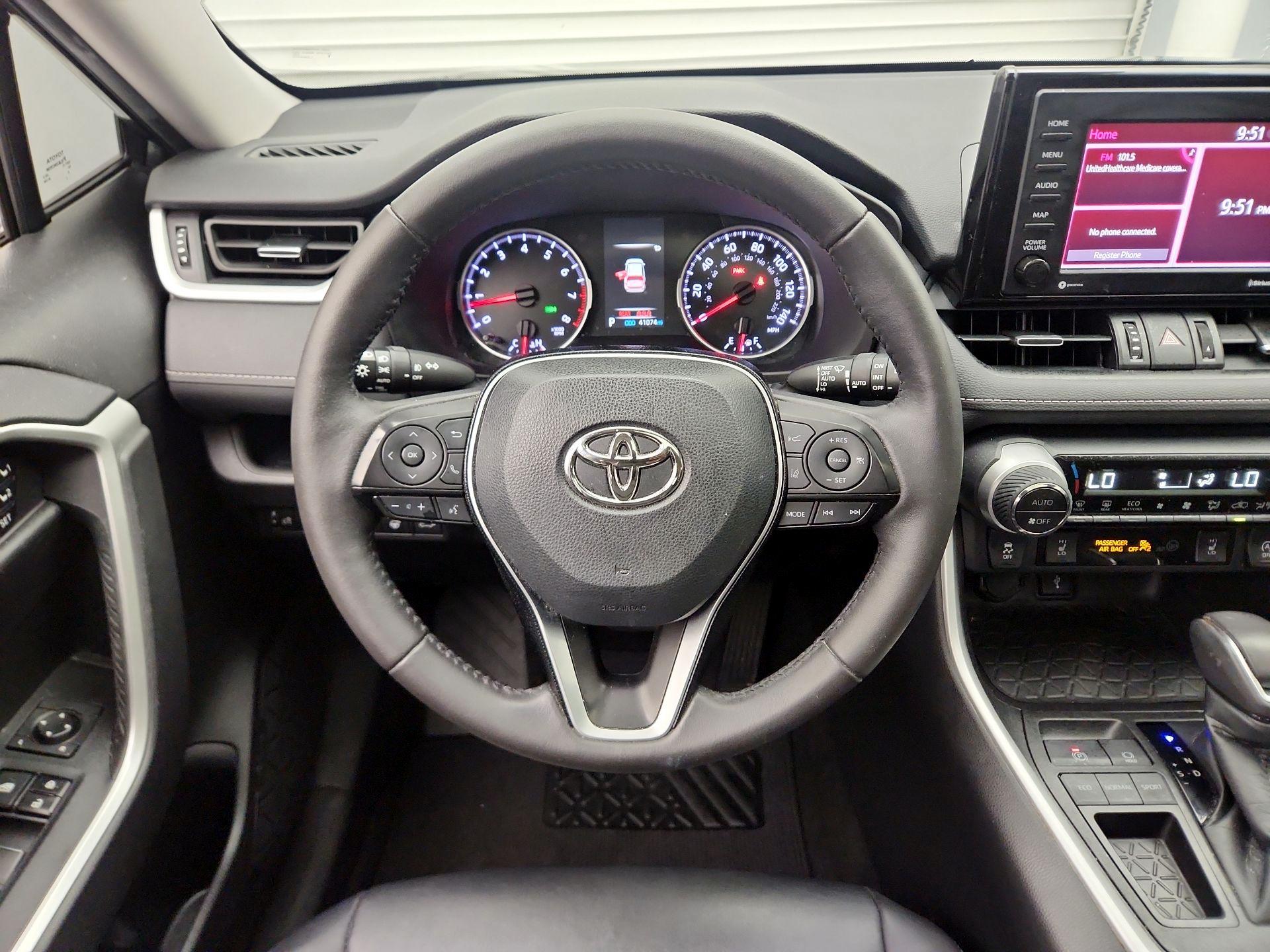 Thumbnail: 2021 Toyota RAV4 - 10