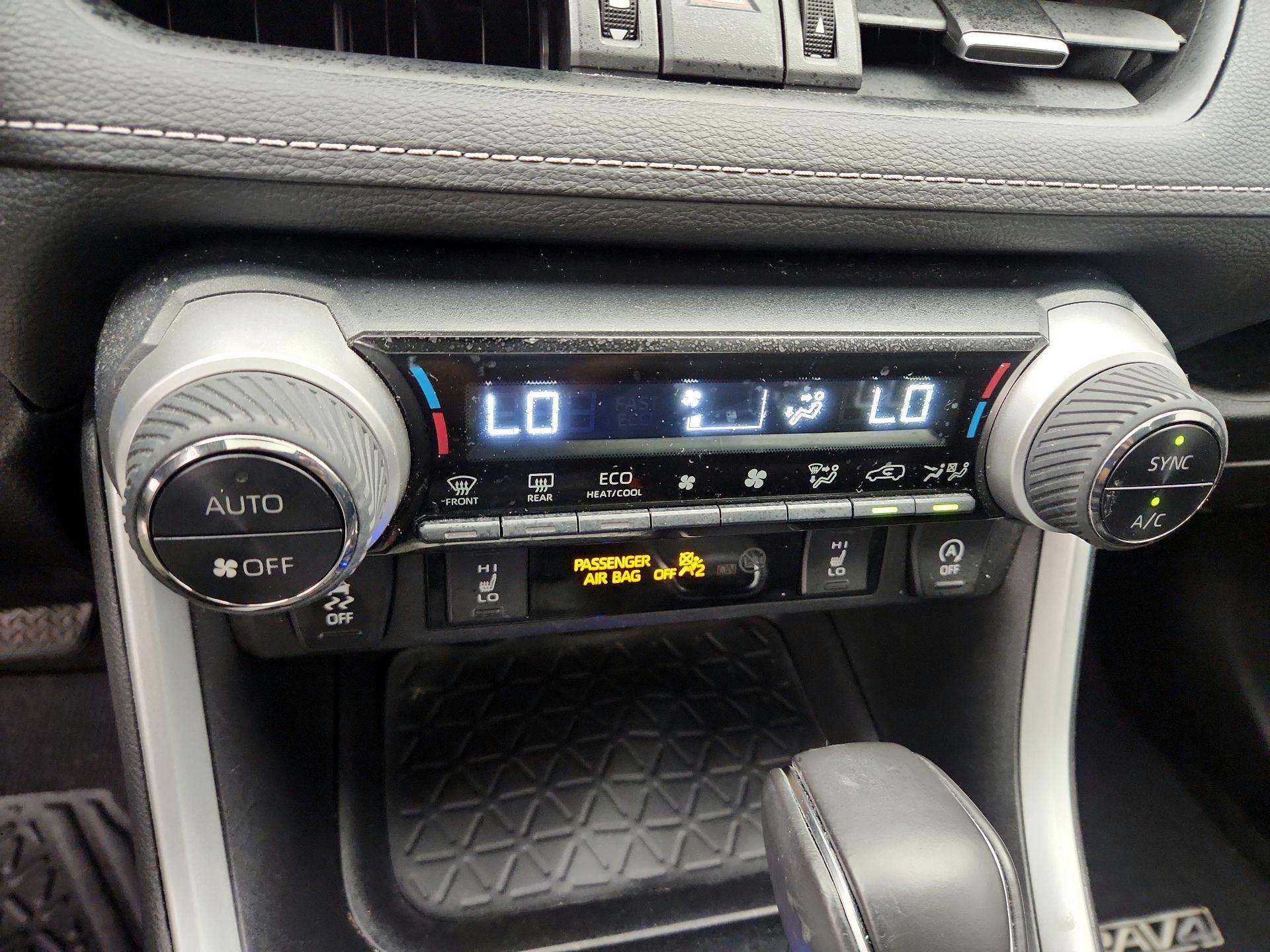 Thumbnail: 2021 Toyota RAV4 - 16