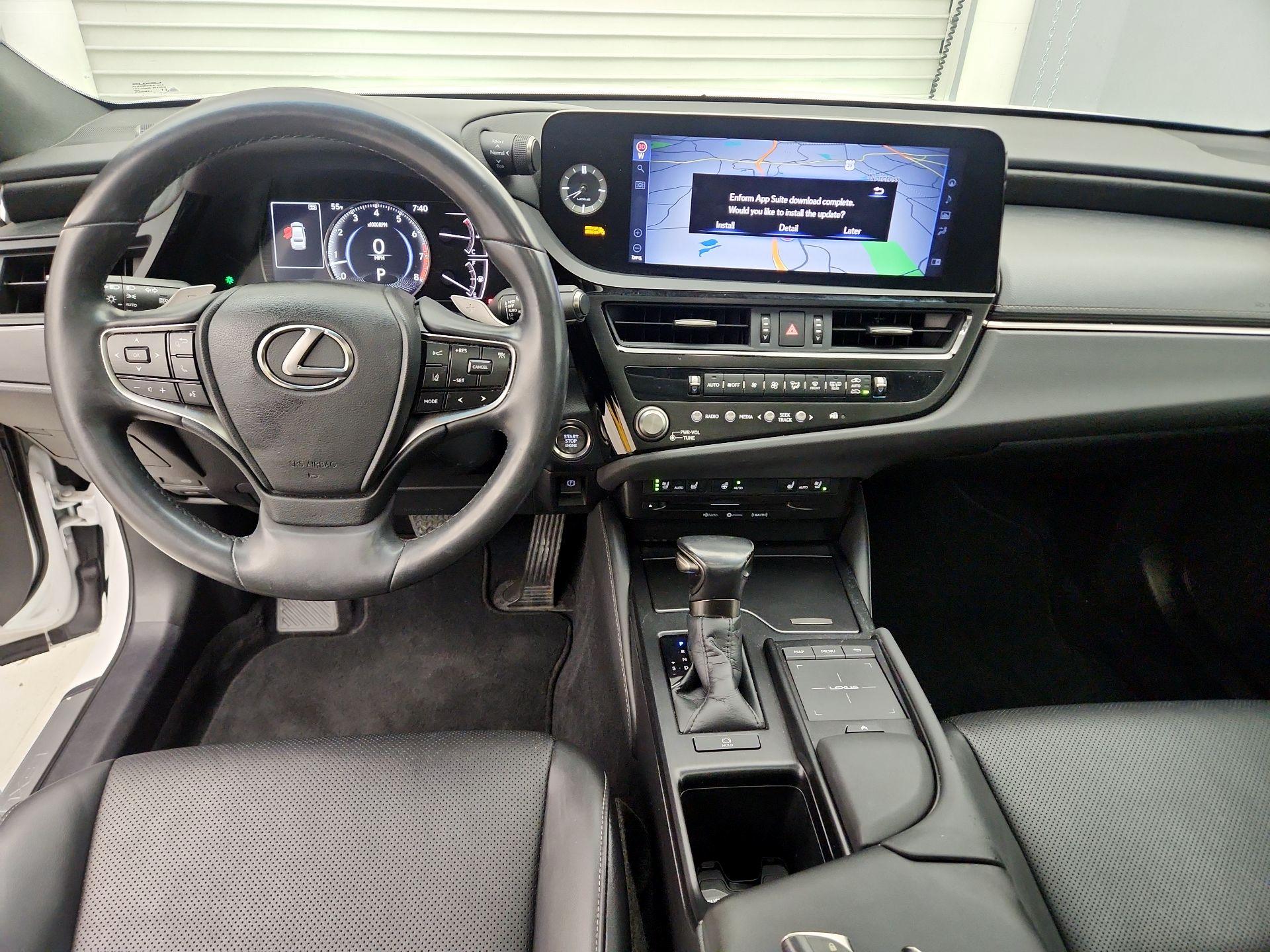 Thumbnail: 2022 Lexus ES - 9