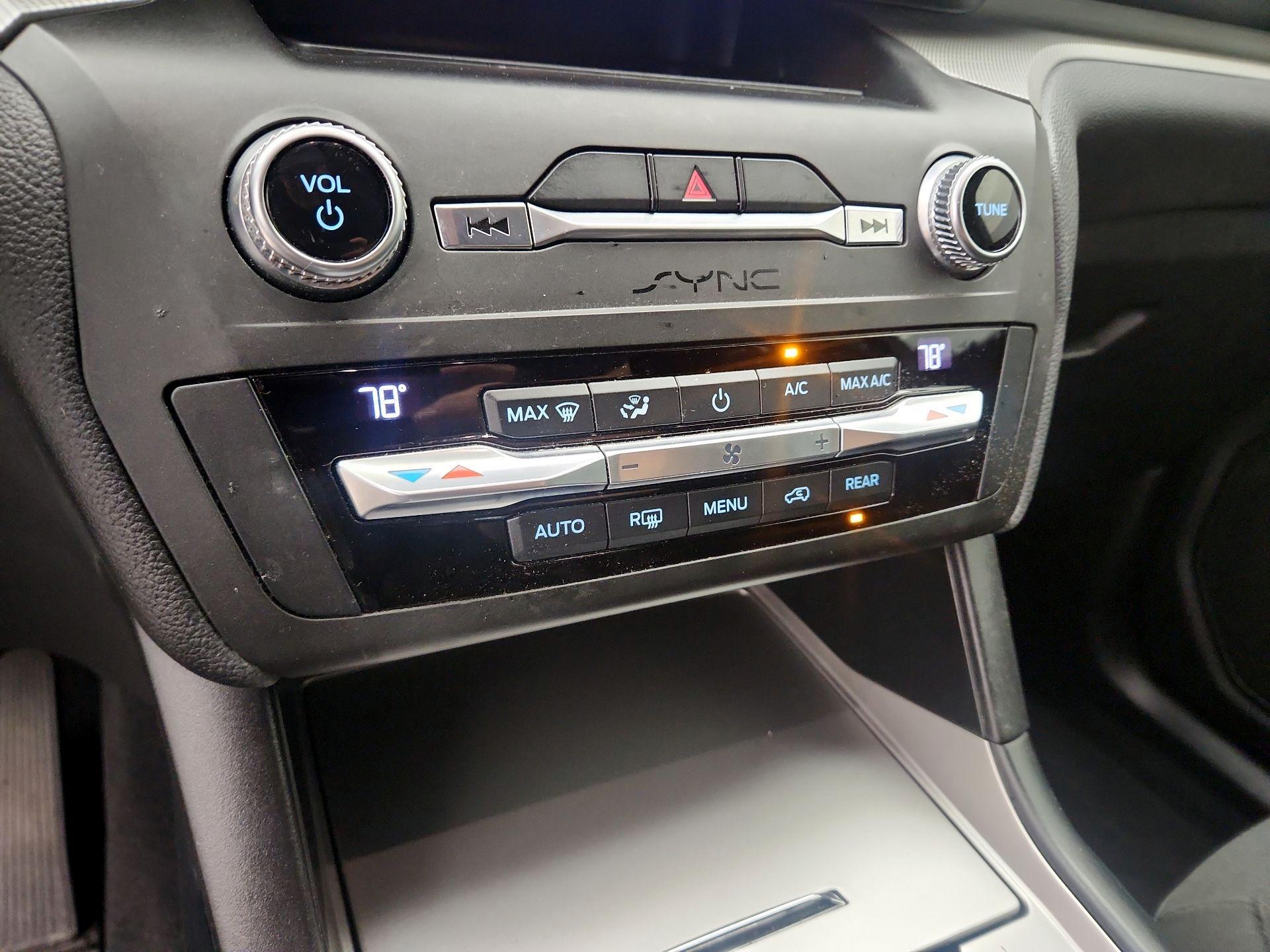 Thumbnail: 2020 Ford Explorer - 16