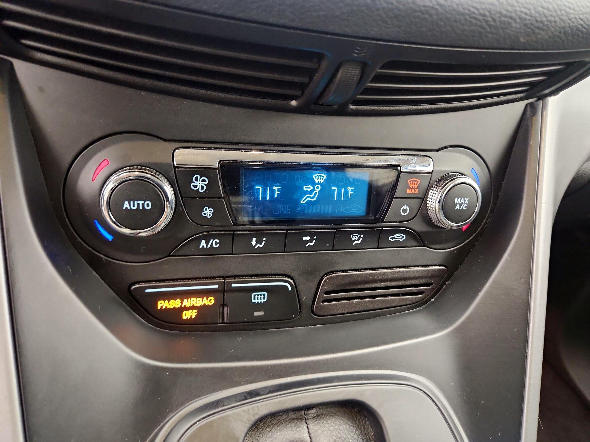 Thumbnail: 2016 Ford Escape - 16