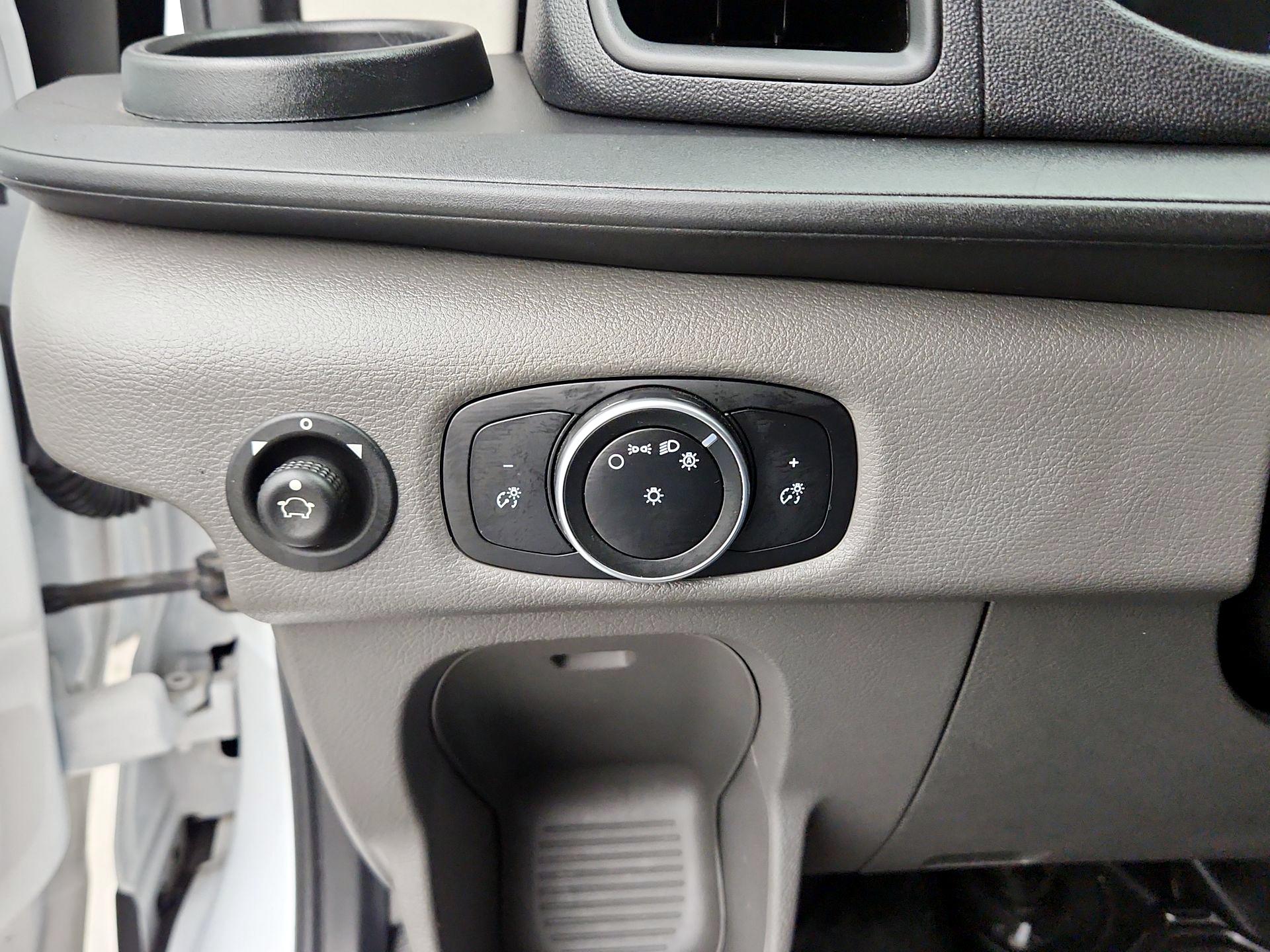 Thumbnail: 2020 Ford Transit Series - 13