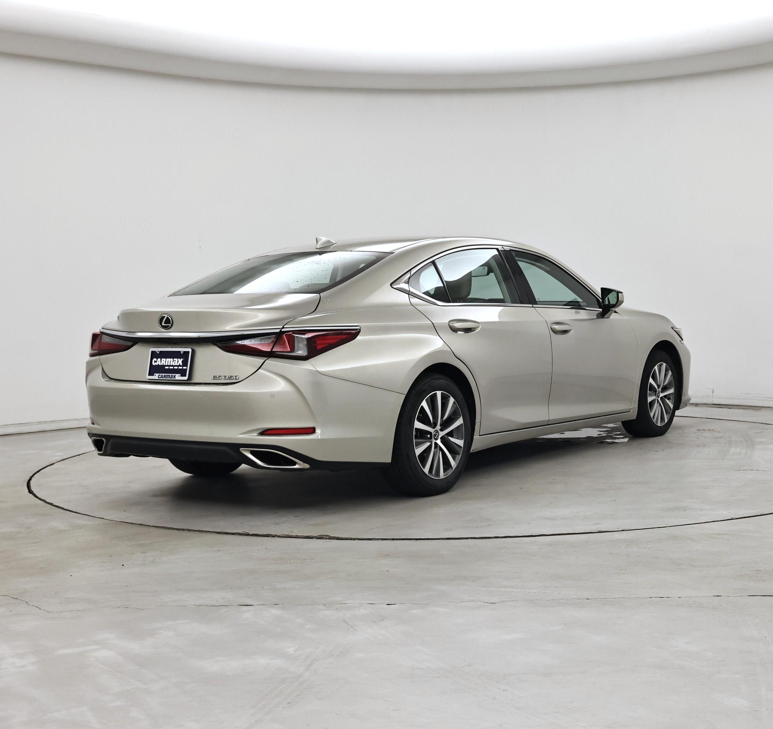 Thumbnail: 2020 Lexus ES - 8