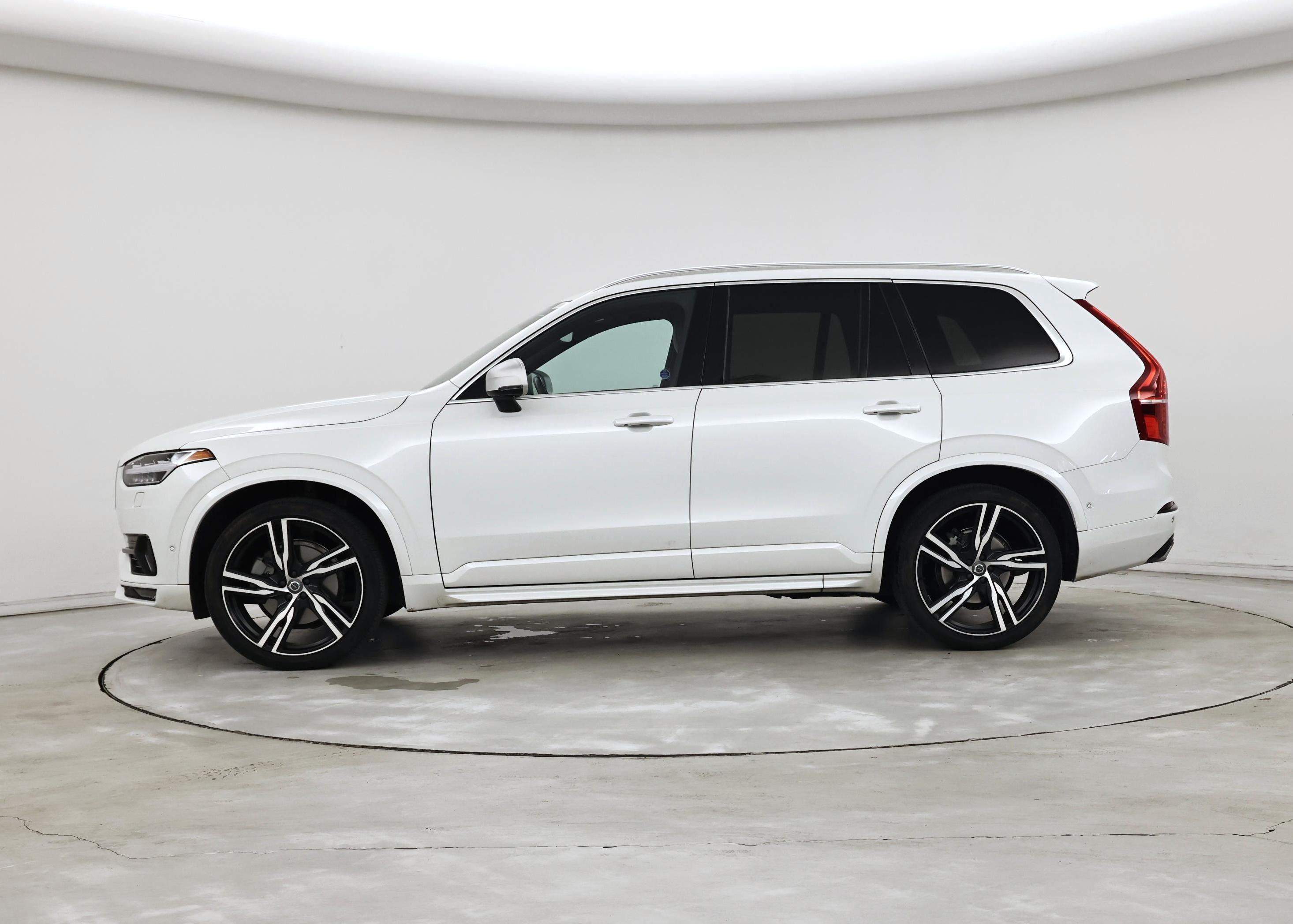 Thumbnail: 2018 Volvo XC90 - 3