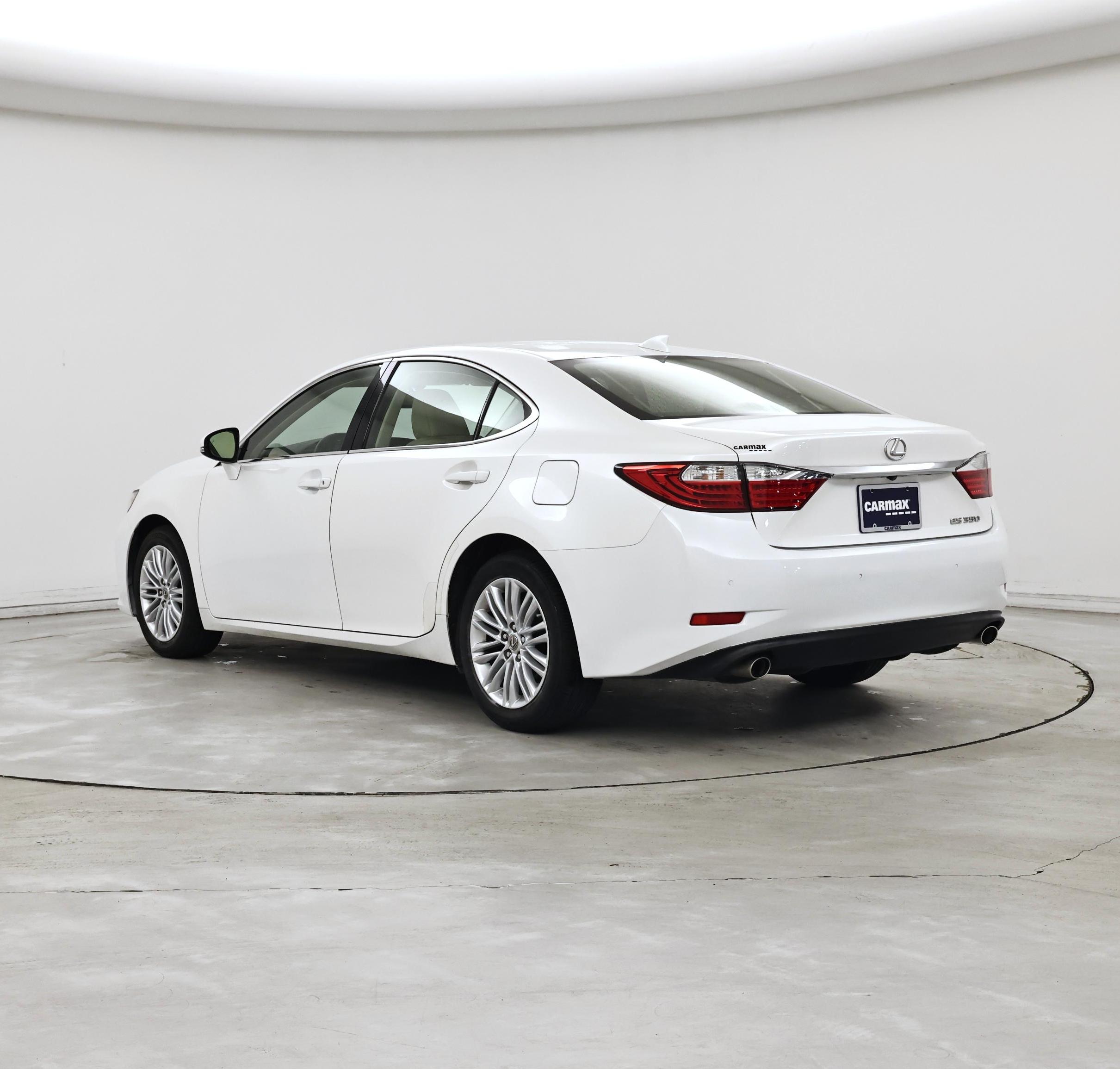 Thumbnail: 2015 Lexus ES - 2