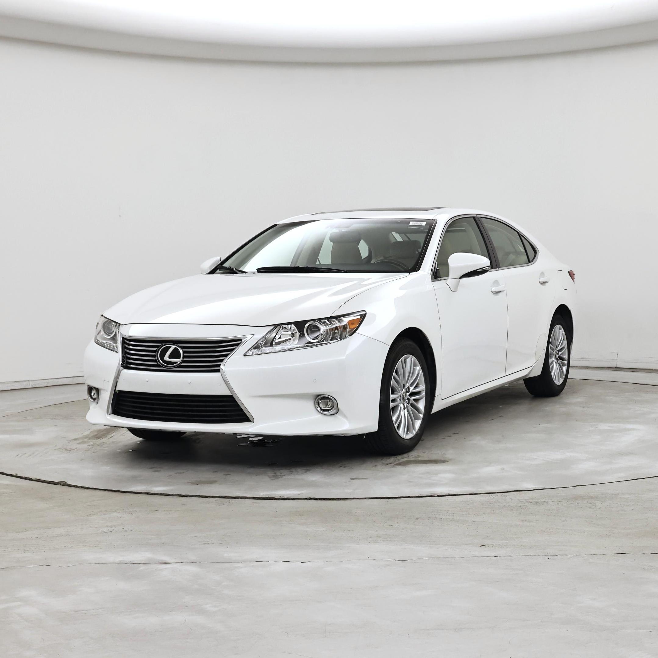 Thumbnail: 2015 Lexus ES - 4