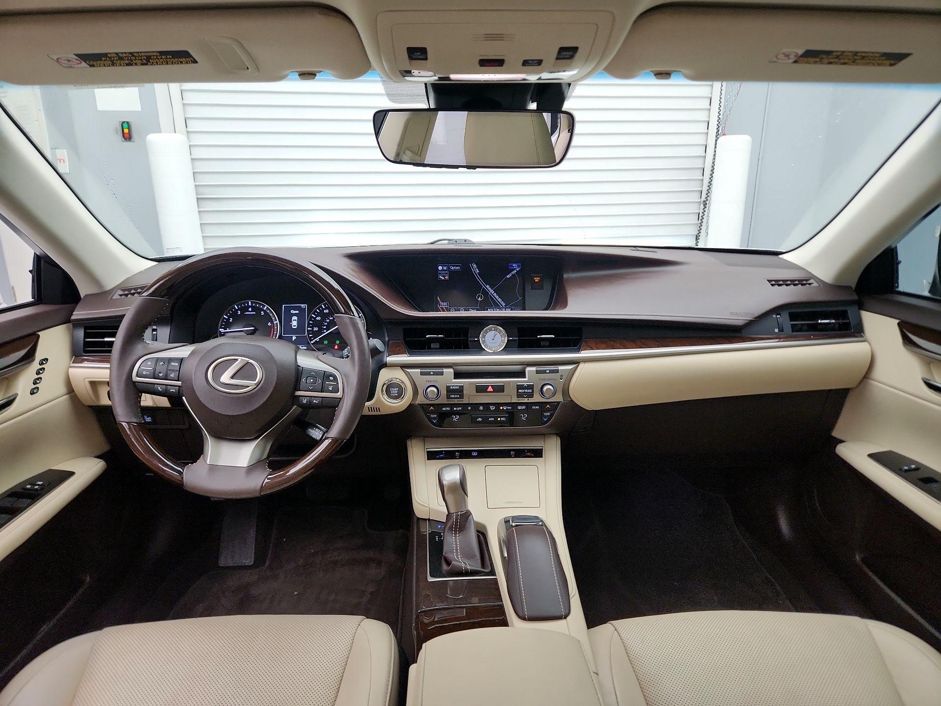 Thumbnail: 2016 Lexus ES - 9