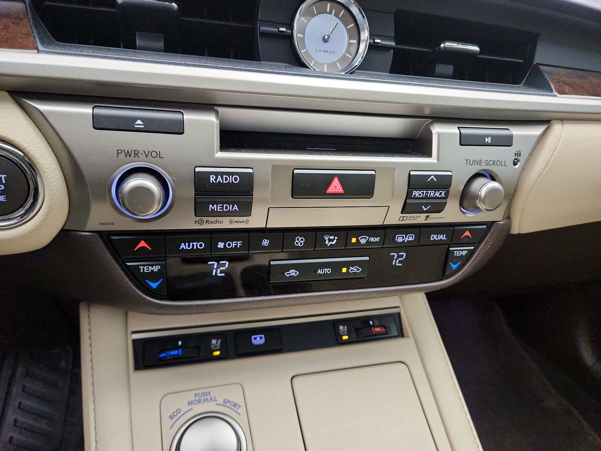 Thumbnail: 2016 Lexus ES - 17