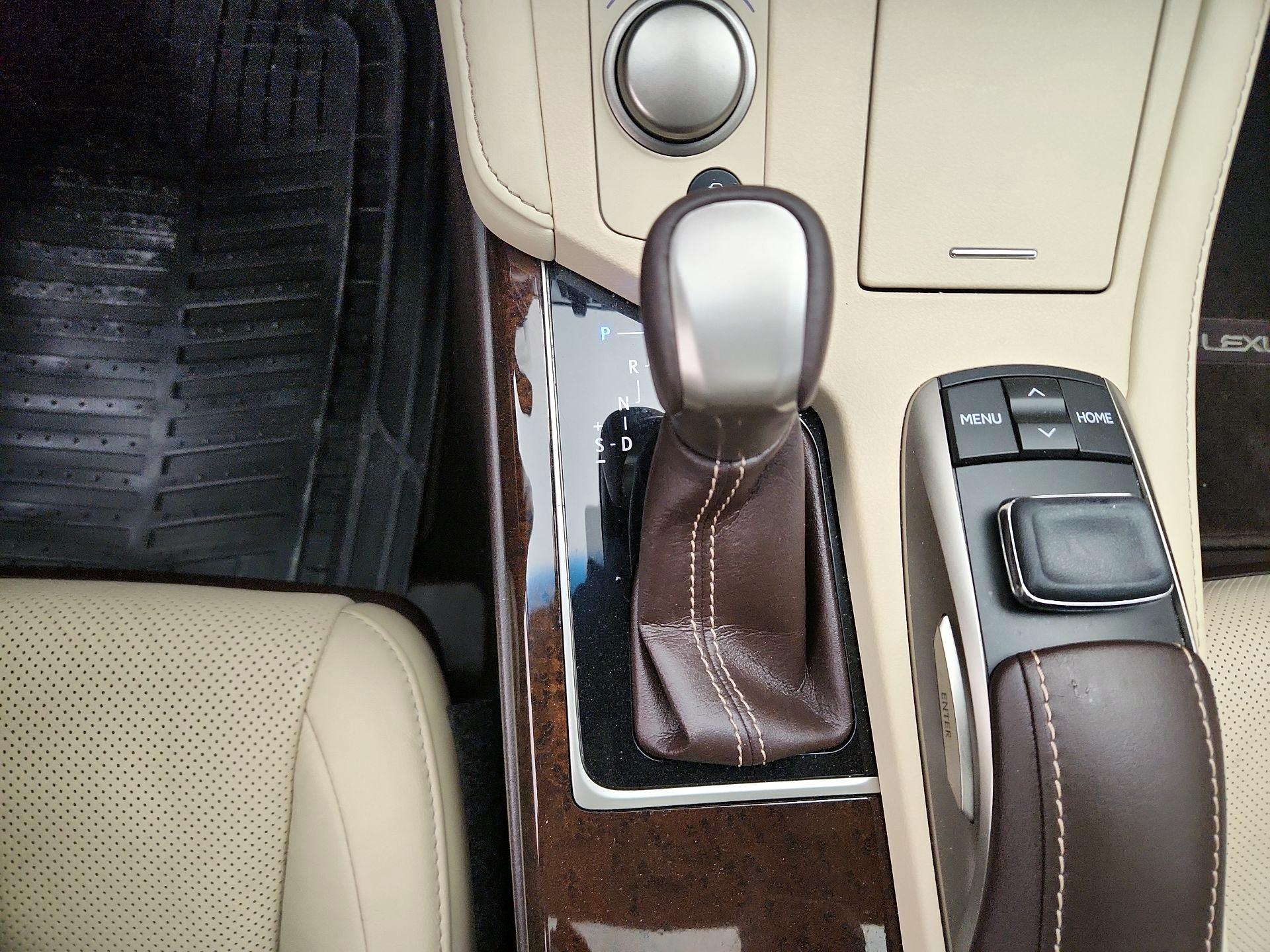 Thumbnail: 2016 Lexus ES - 18