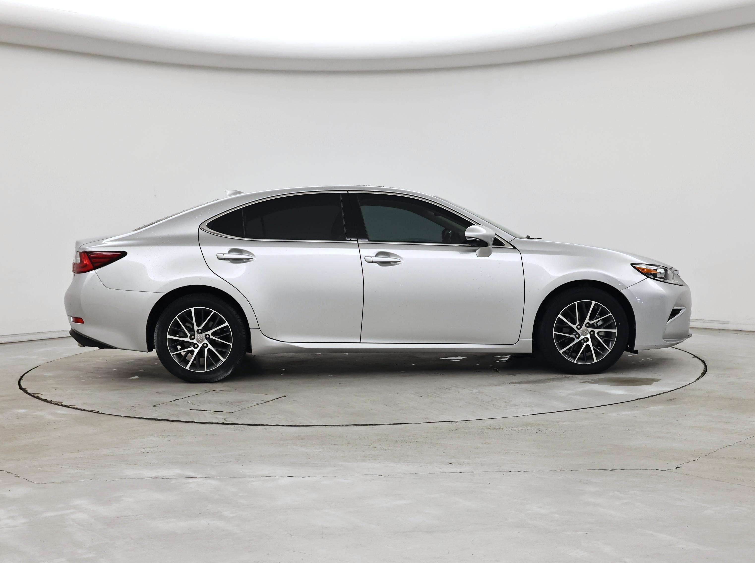 Thumbnail: 2016 Lexus ES - 7