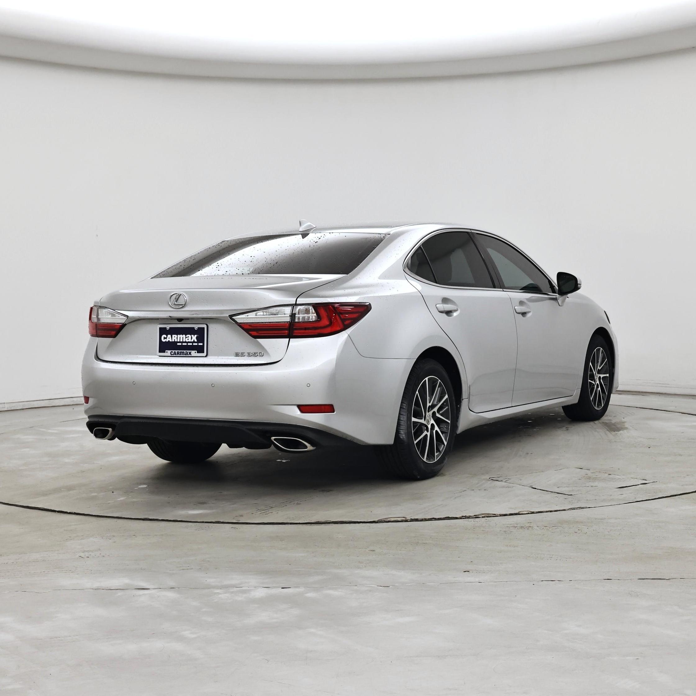 Thumbnail: 2016 Lexus ES - 8