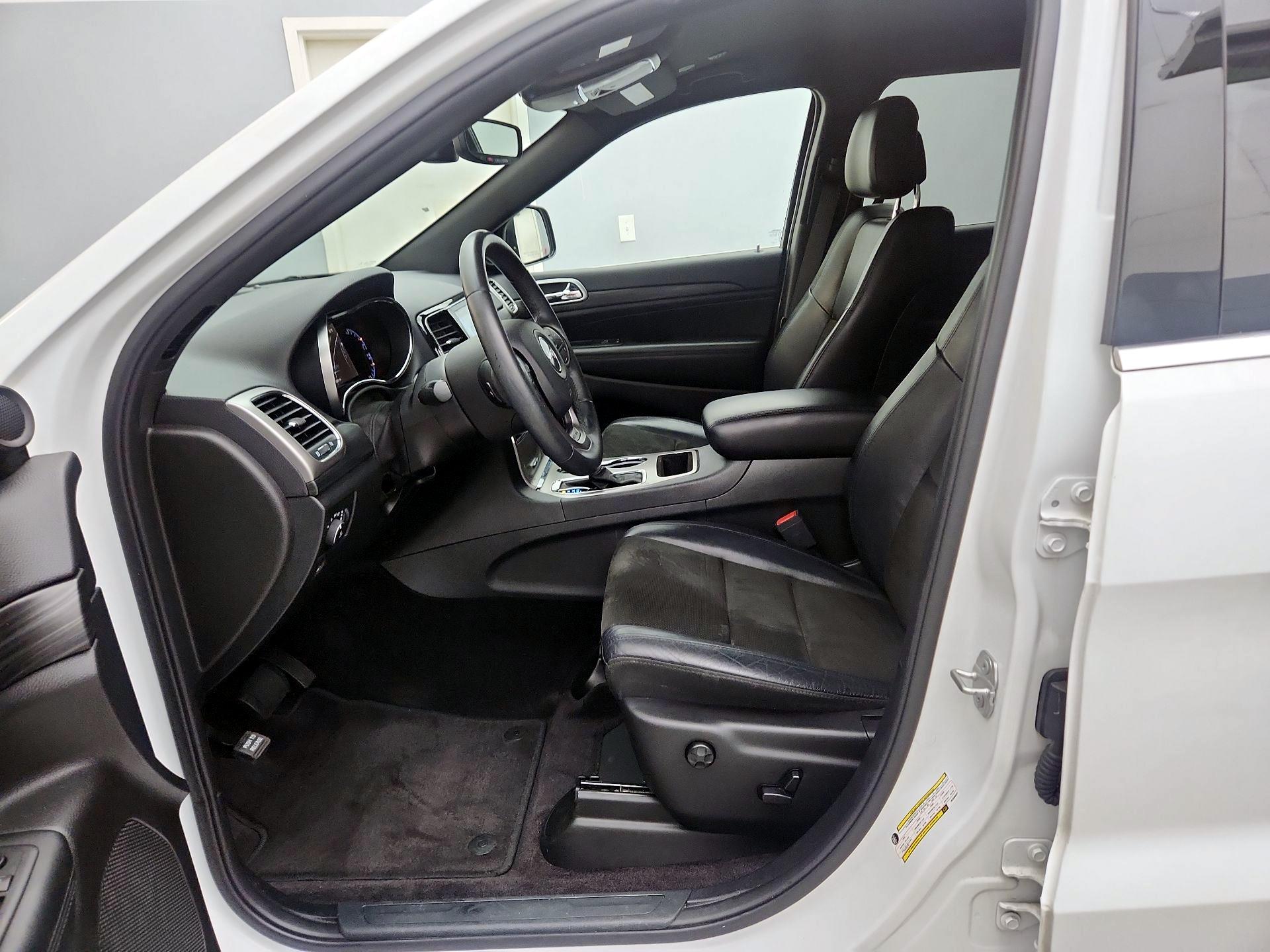 Thumbnail: 2019 Jeep Grand Cherokee - 11
