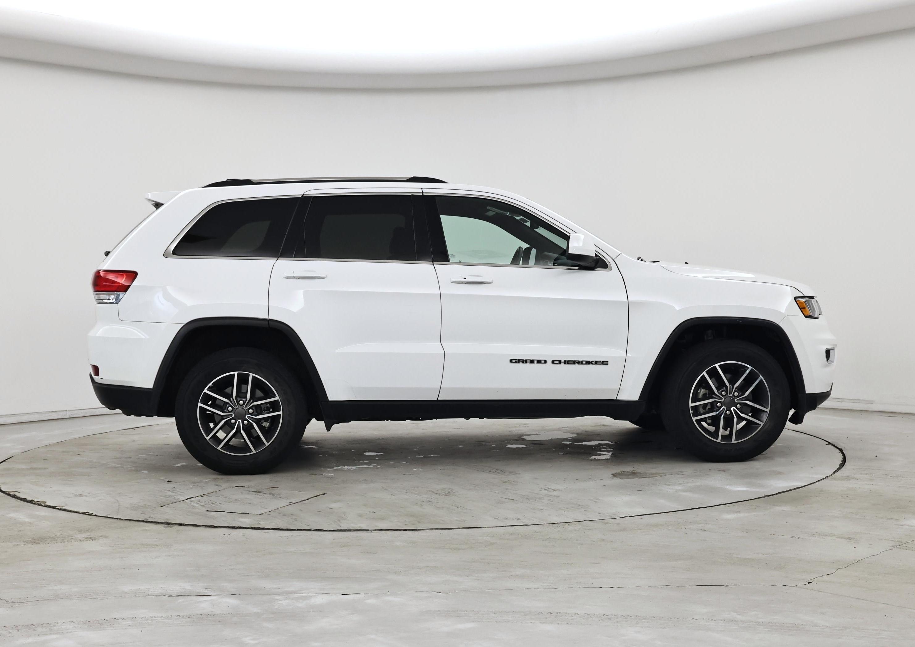 Thumbnail: 2019 Jeep Grand Cherokee - 7