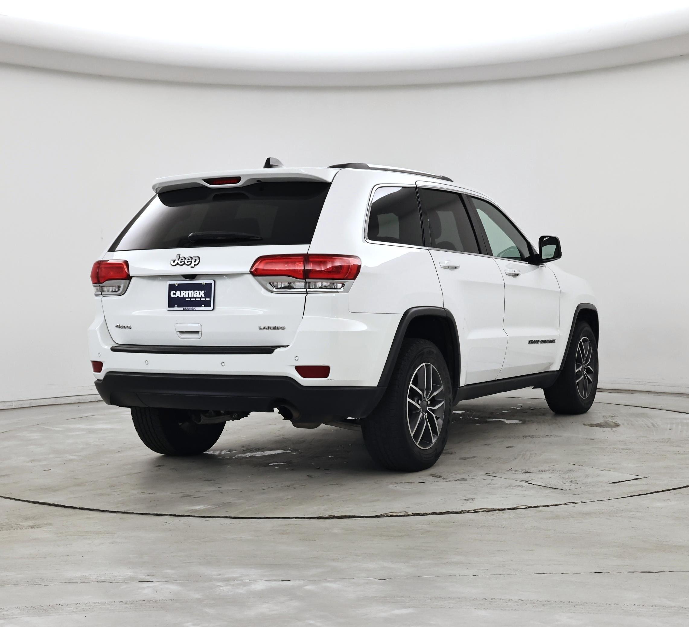 Thumbnail: 2019 Jeep Grand Cherokee - 8