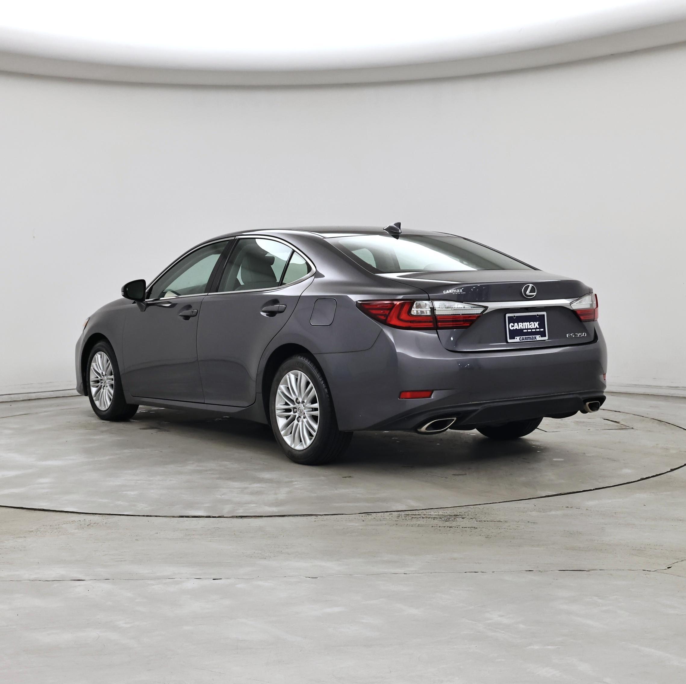 Thumbnail: 2018 Lexus ES - 2