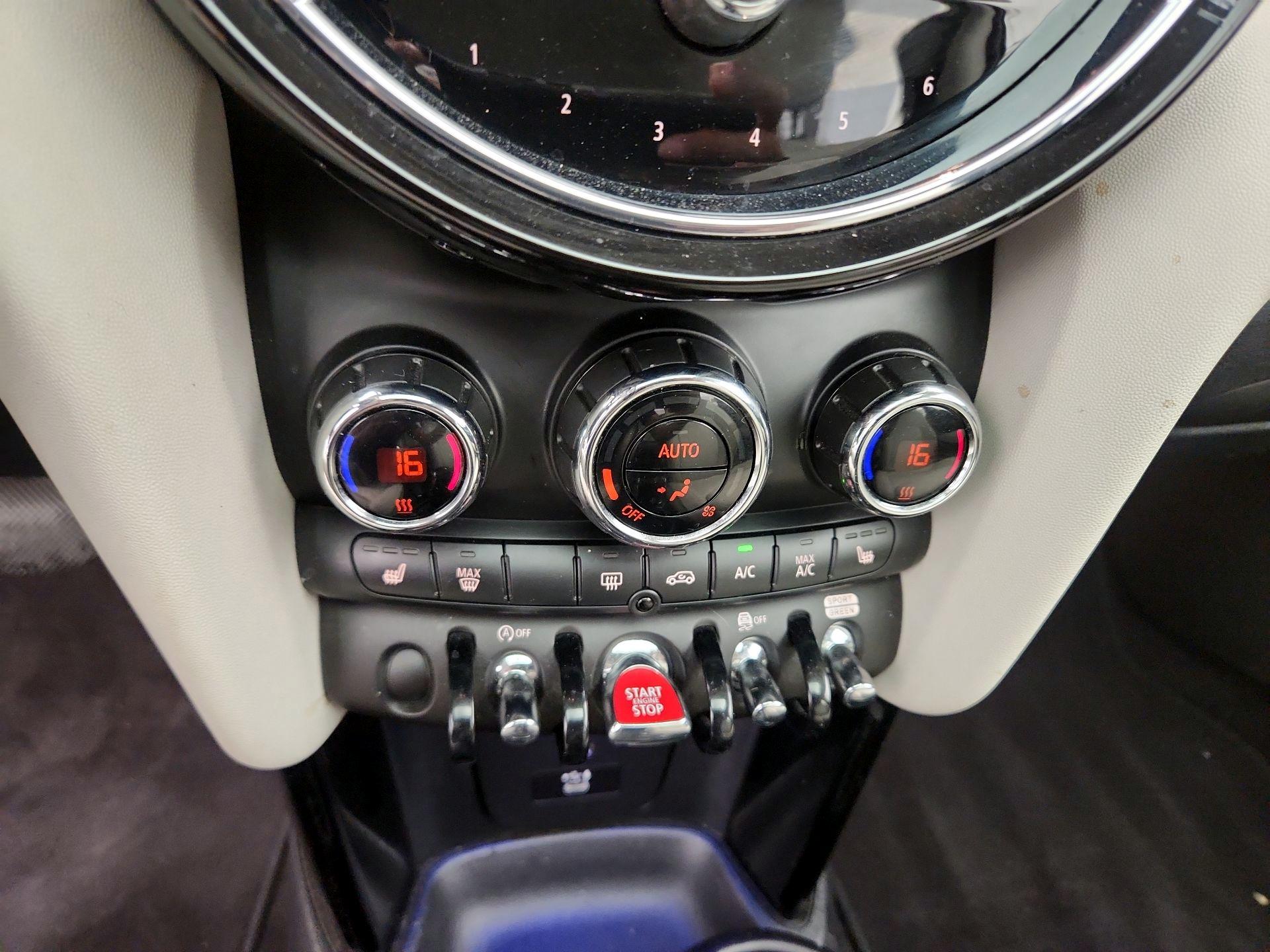 Thumbnail: 2022 MINI Cooper Hardtop - 17