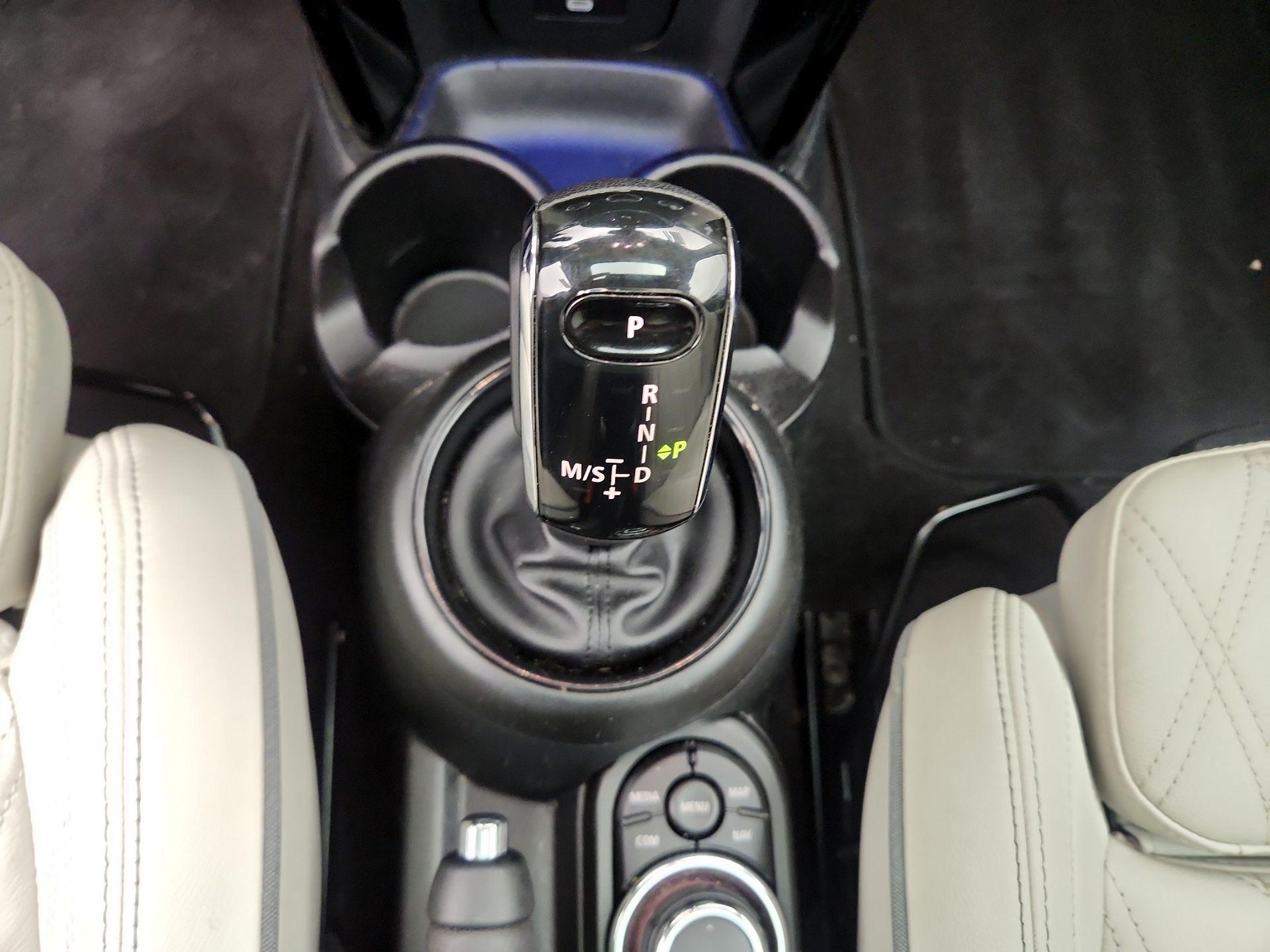 Thumbnail: 2022 MINI Cooper Hardtop - 18