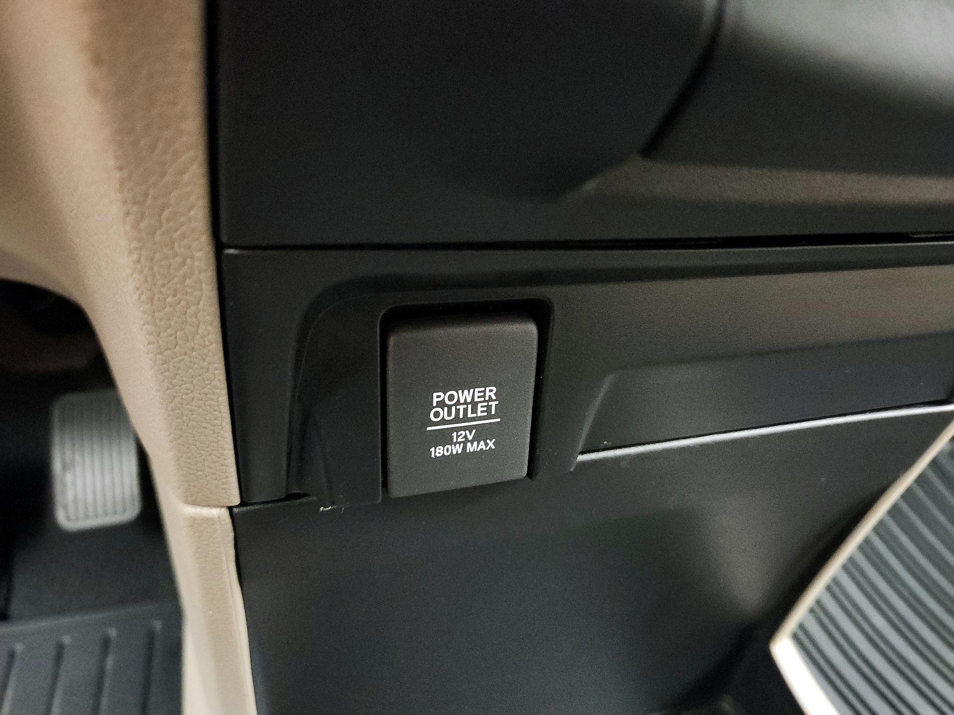 Thumbnail: 2019 Honda Odyssey - 18