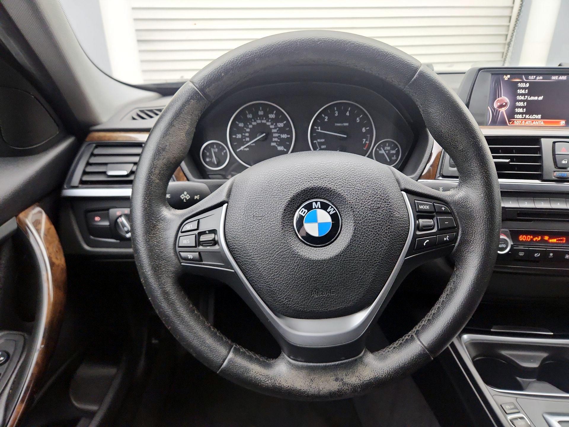 Thumbnail: 2015 BMW 3 Series - 10