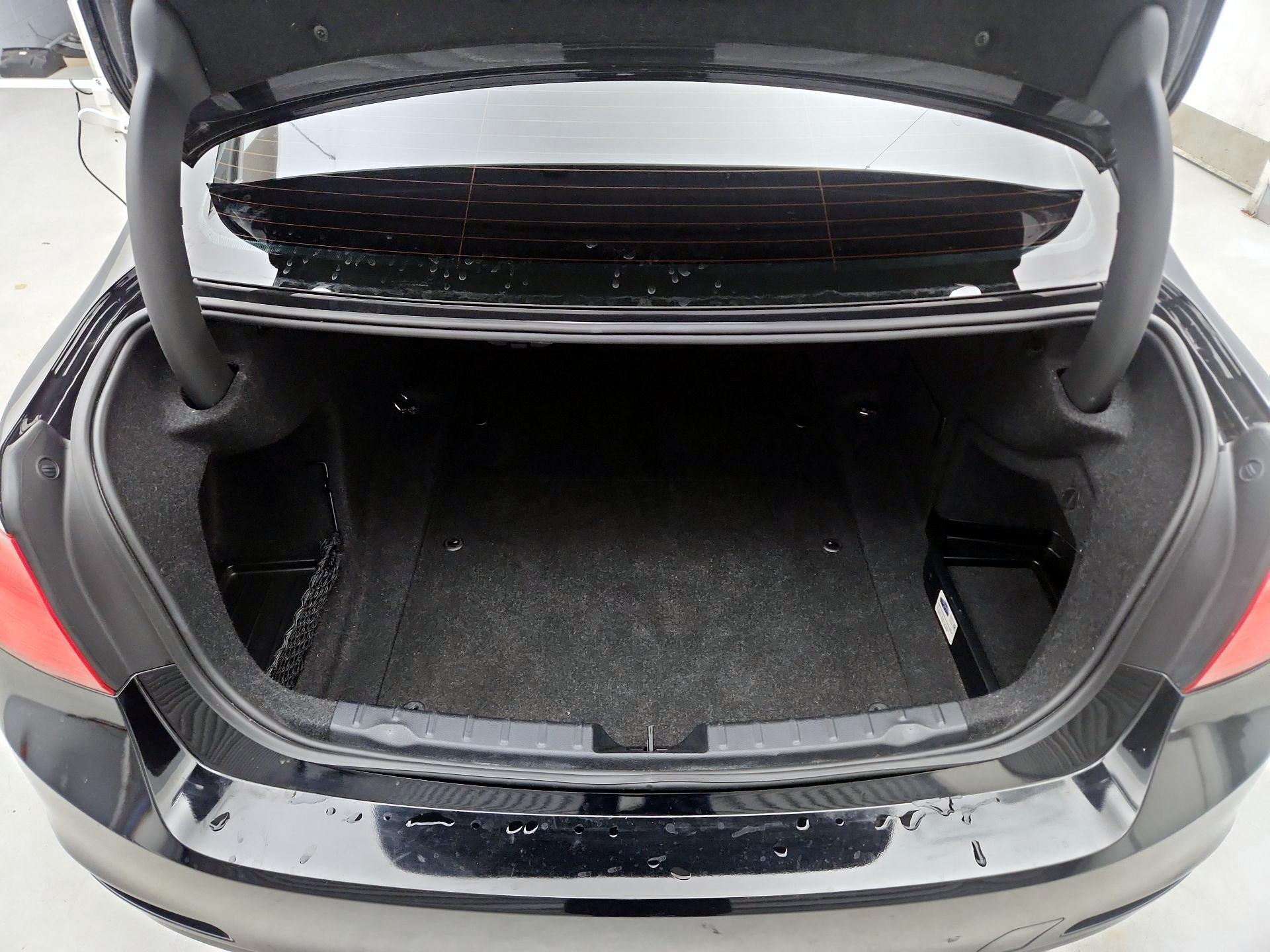 Thumbnail: 2015 BMW 3 Series - 18