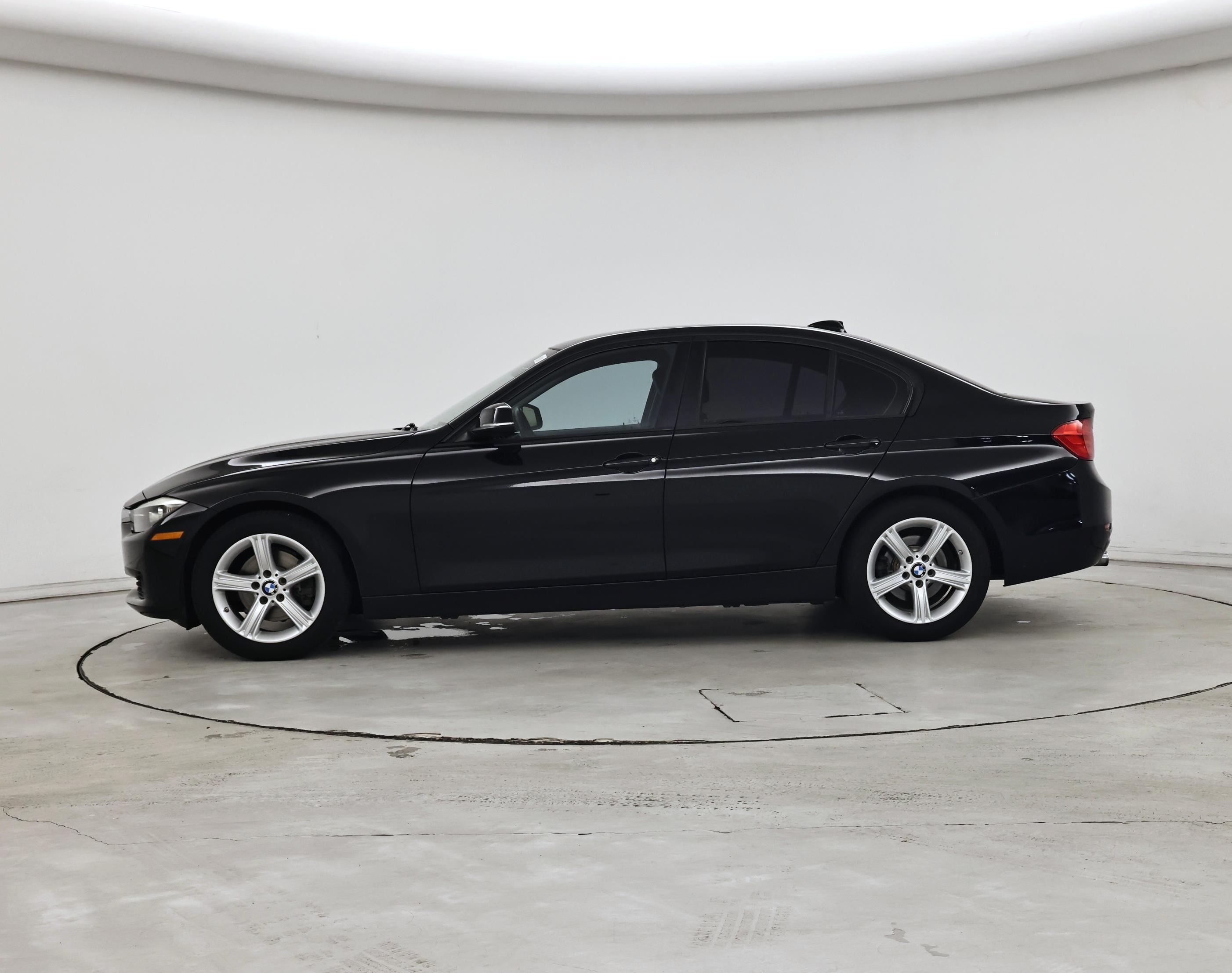 Thumbnail: 2015 BMW 3 Series - 3