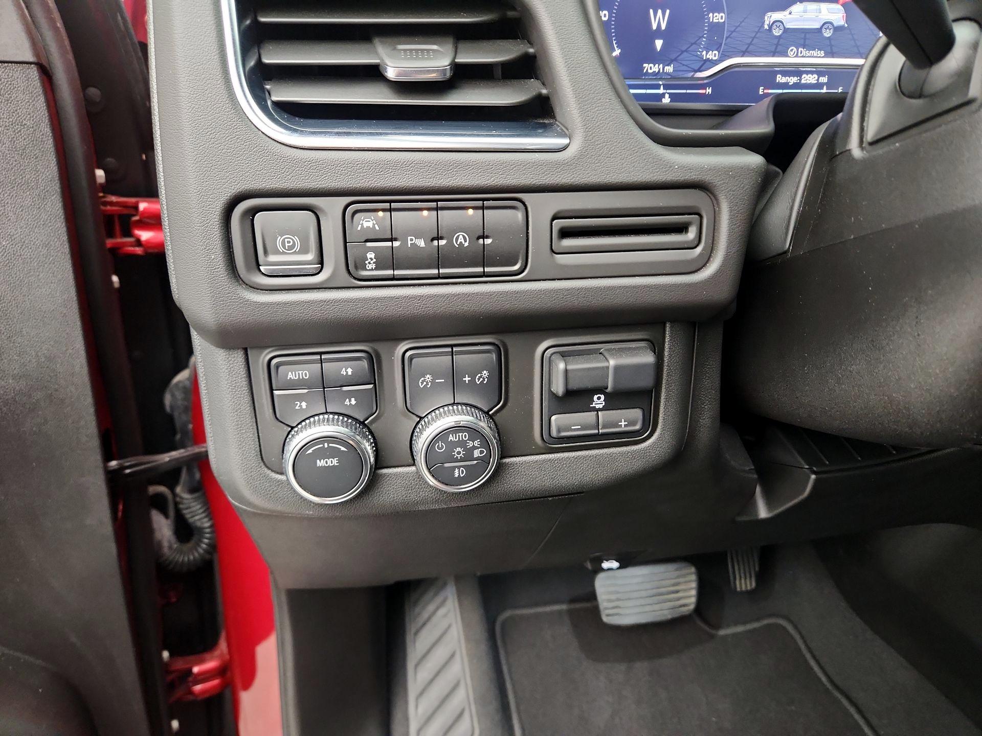 Thumbnail: 2023 GMC Yukon XL - 13
