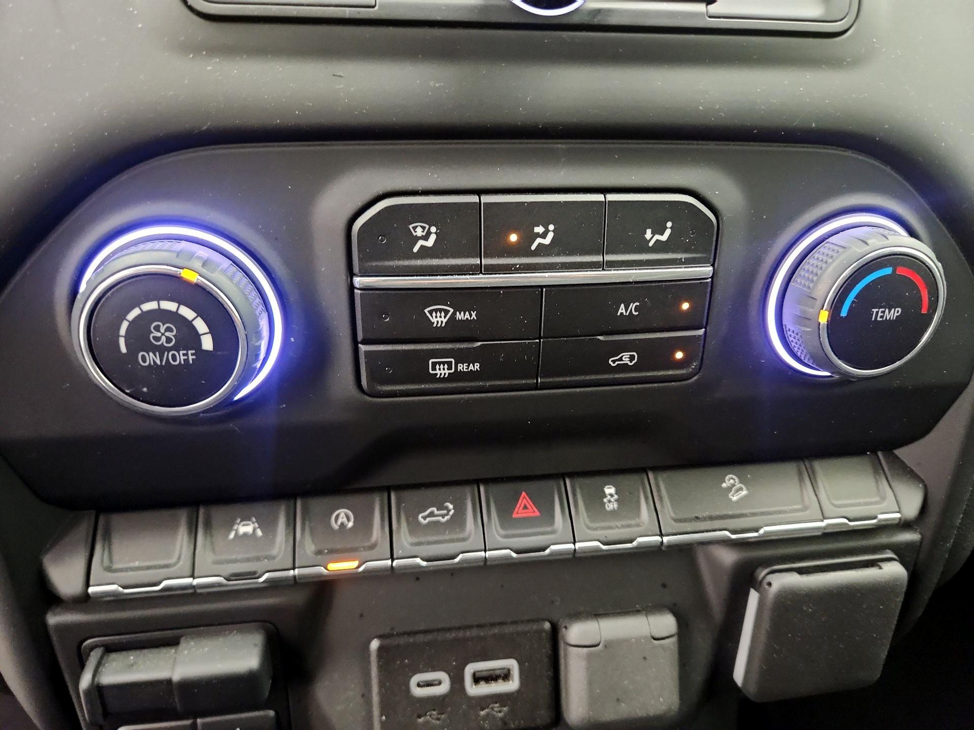Thumbnail: 2024 Chevrolet Silverado 1500 - 16