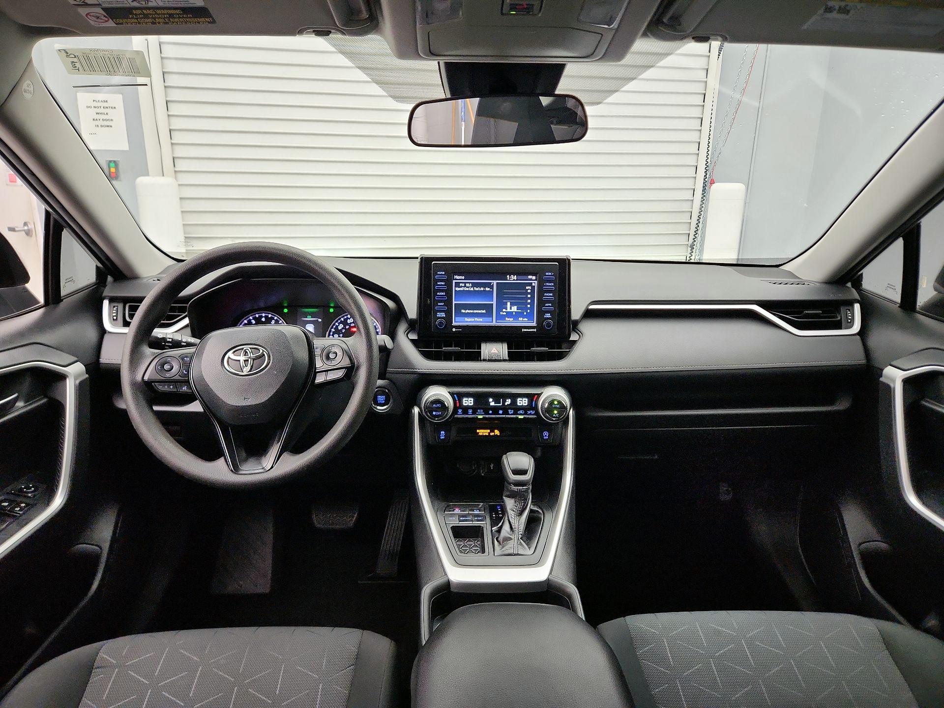 Thumbnail: 2020 Toyota RAV4 - 9