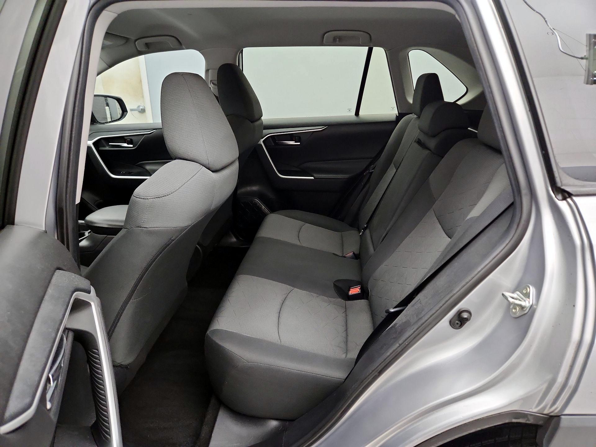 Thumbnail: 2020 Toyota RAV4 - 19