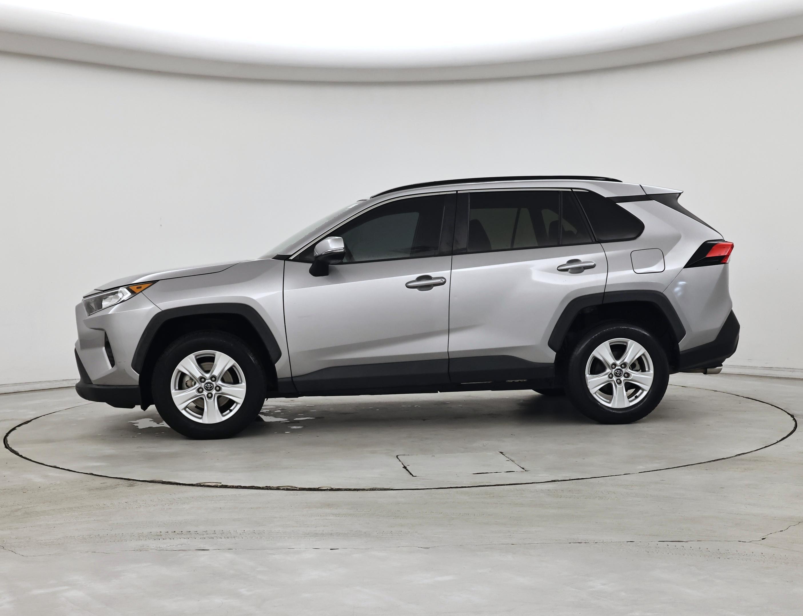 Thumbnail: 2020 Toyota RAV4 - 3