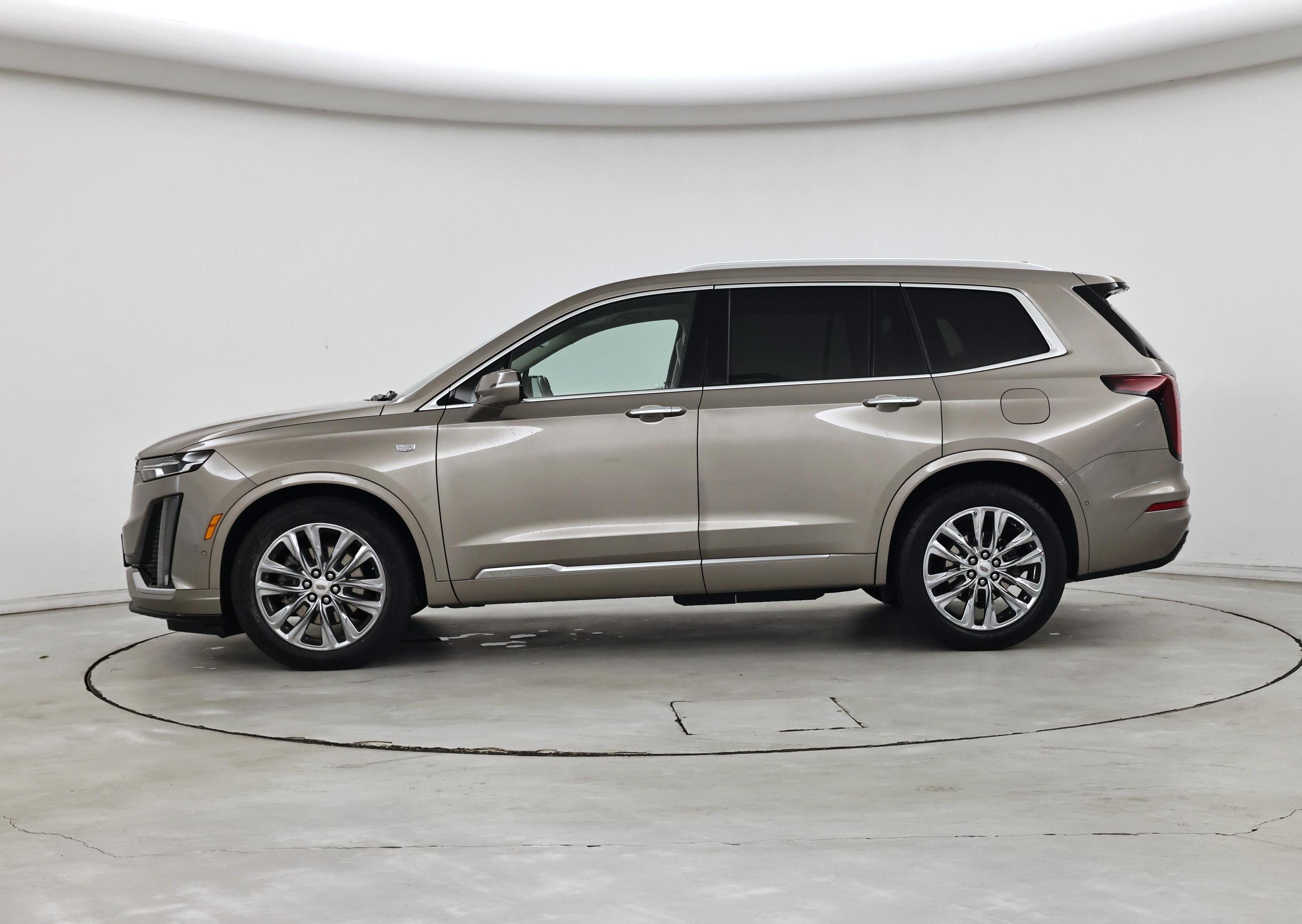 Thumbnail: 2023 Cadillac XT6 - 3
