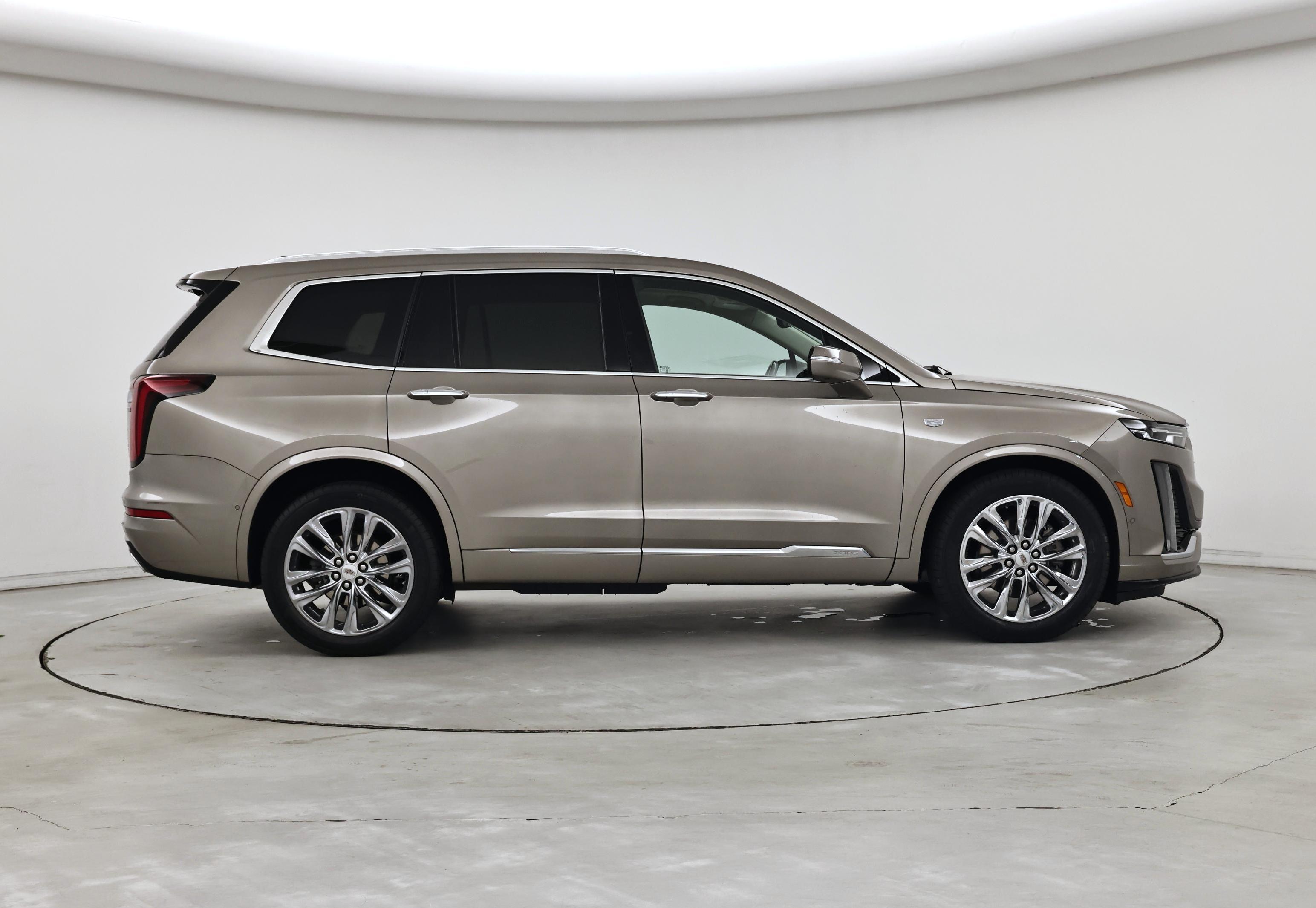 Thumbnail: 2023 Cadillac XT6 - 7