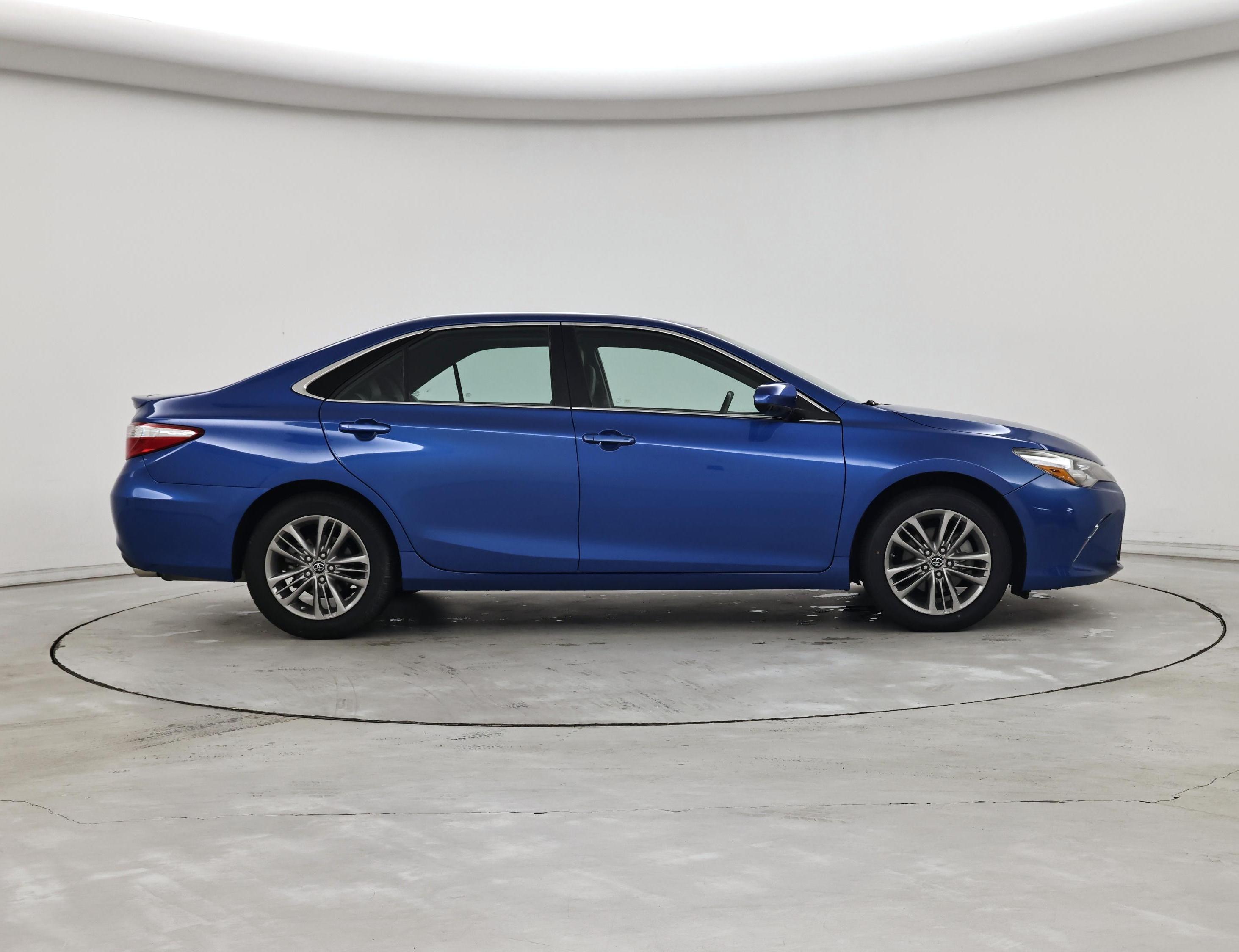 Thumbnail: 2017 Toyota Camry - 7