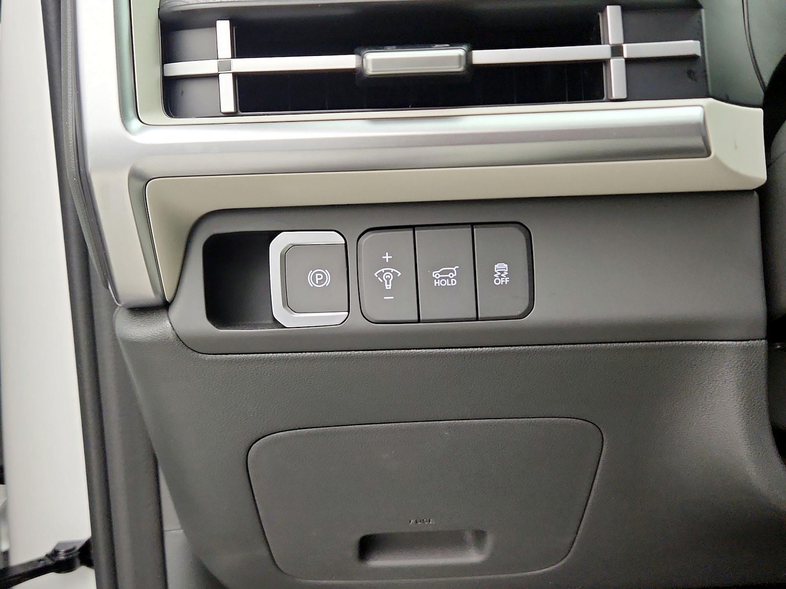 2025 Hyundai Santa Fe SEL - Photo 14