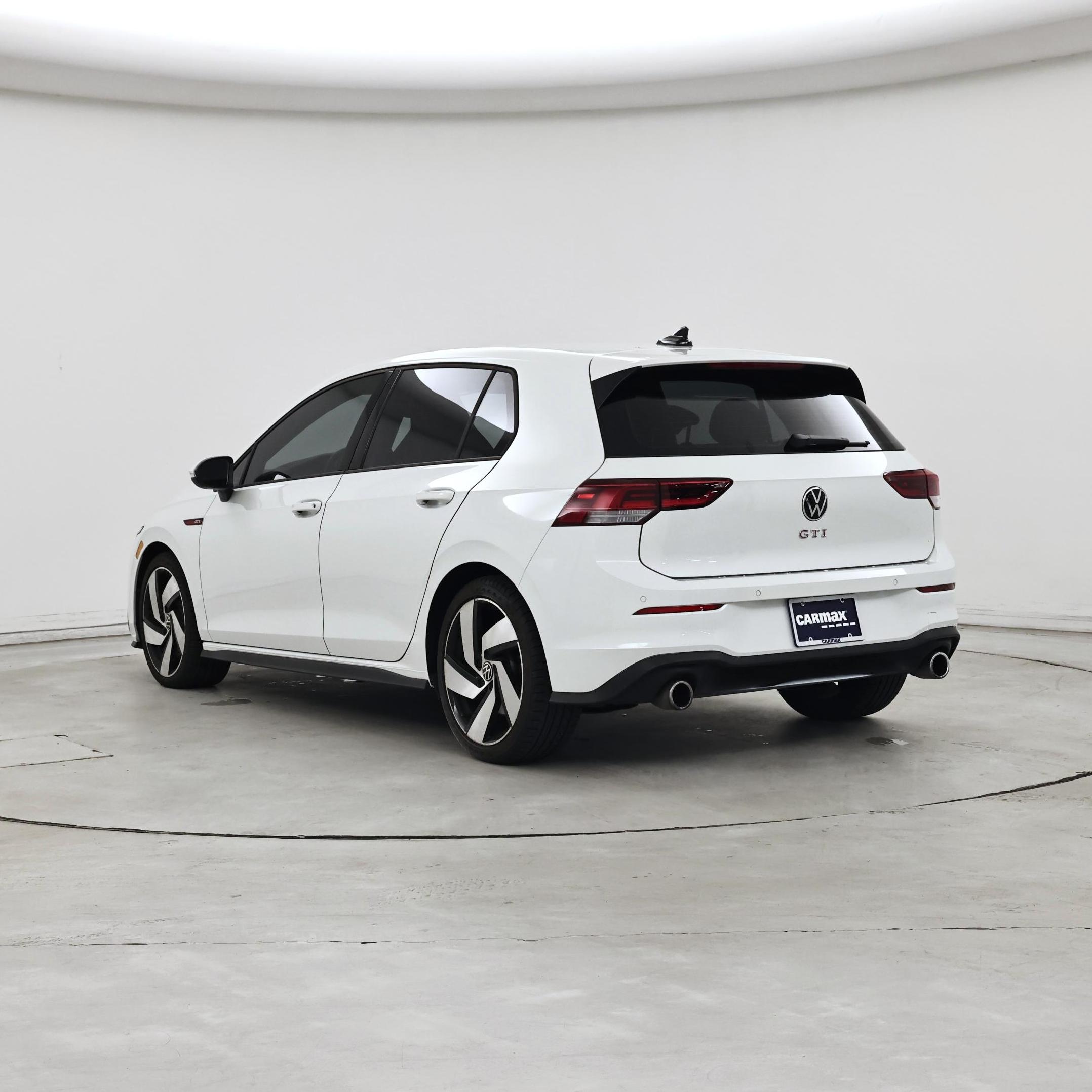 Thumbnail: 2023 Volkswagen Golf - 2