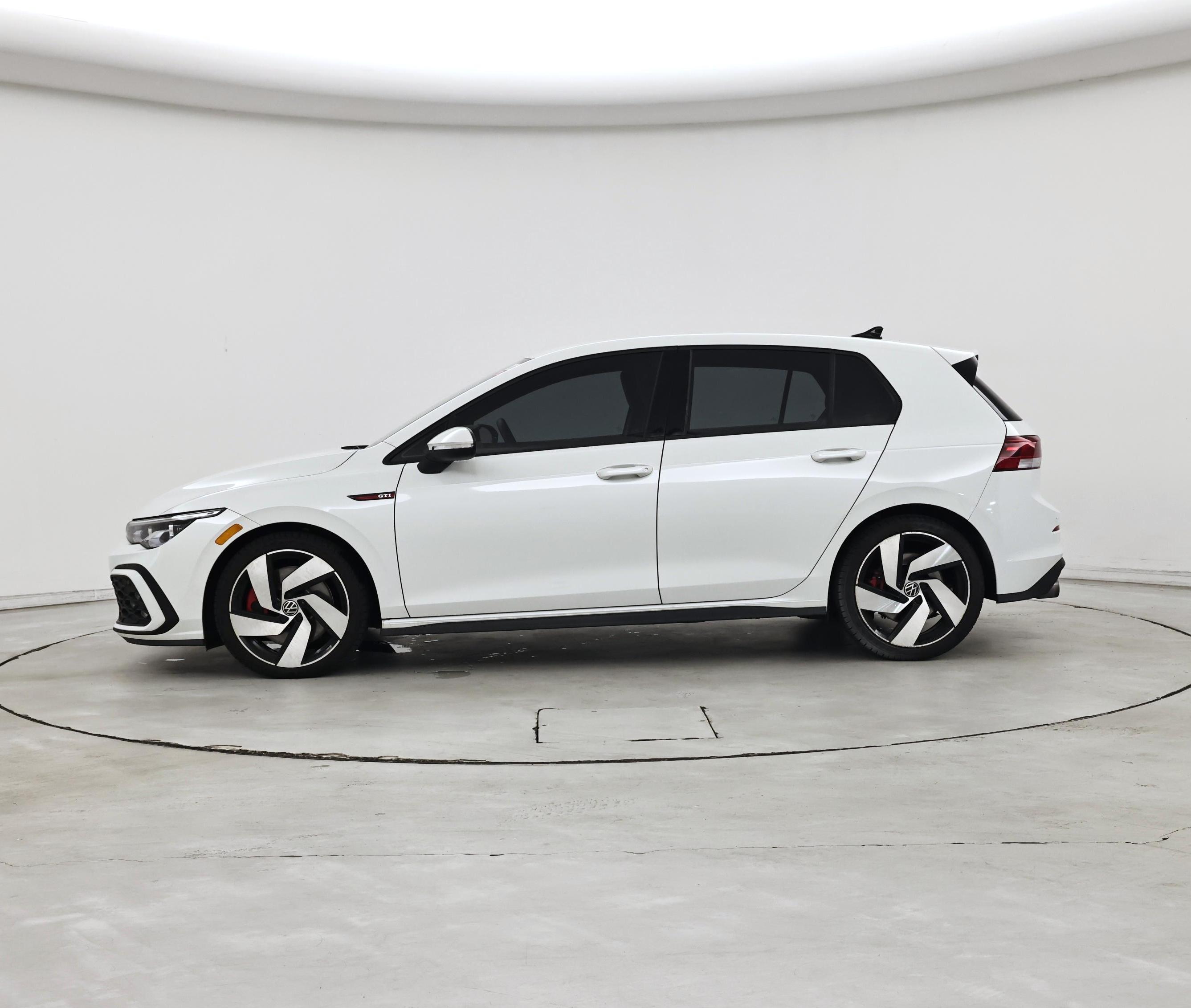 Thumbnail: 2023 Volkswagen Golf - 3
