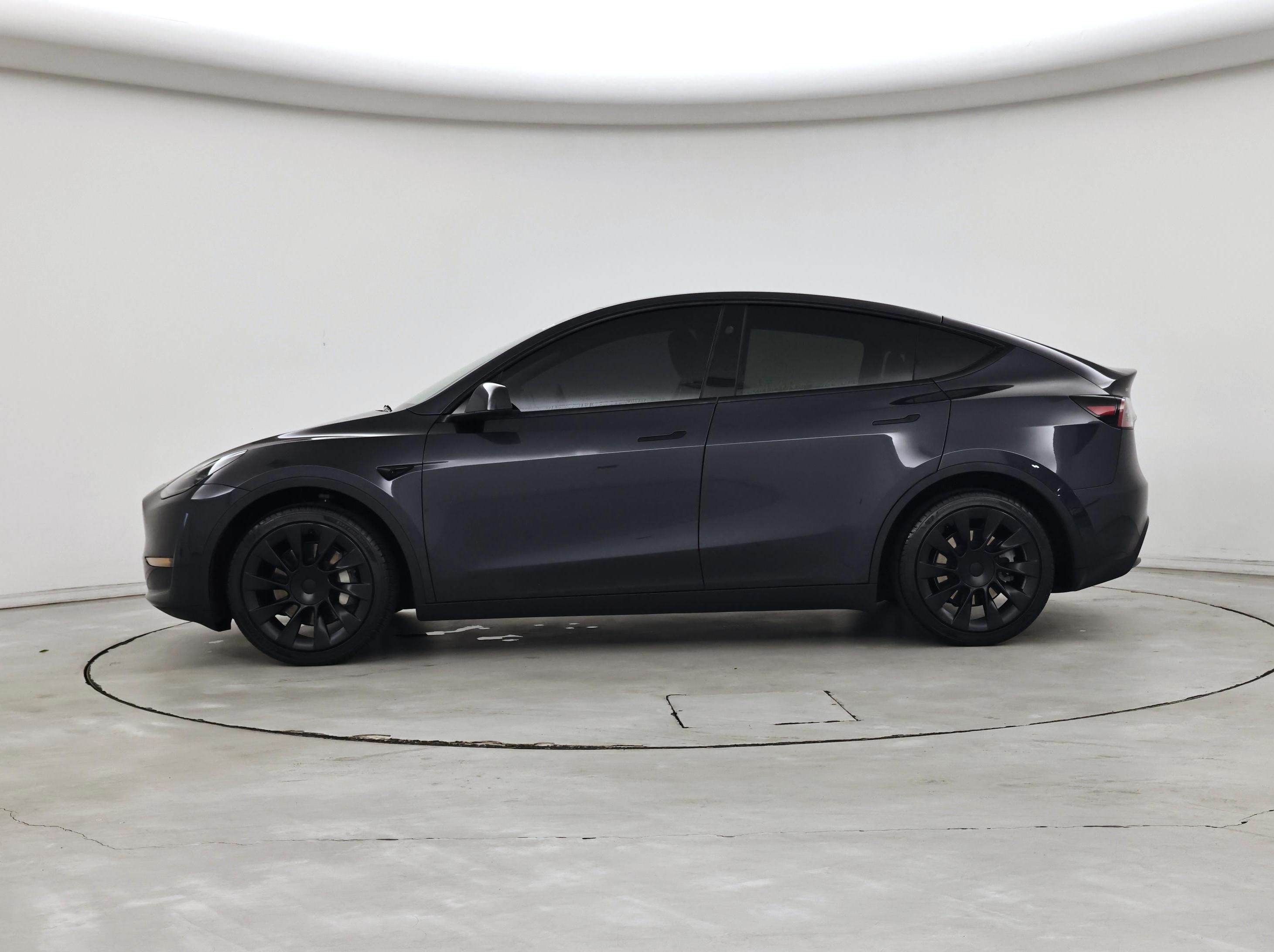 Thumbnail: 2024 Tesla Model Y - 3