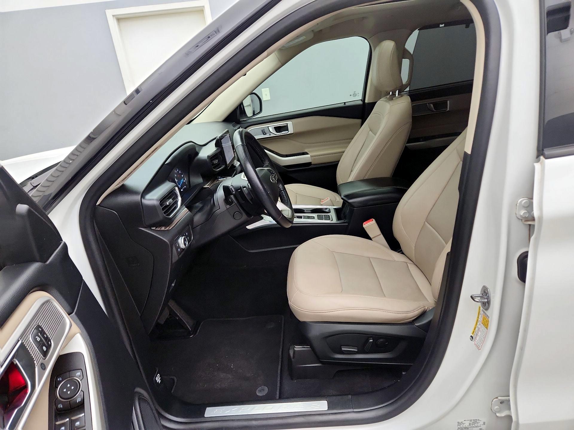 Thumbnail: 2021 Ford Explorer - 11