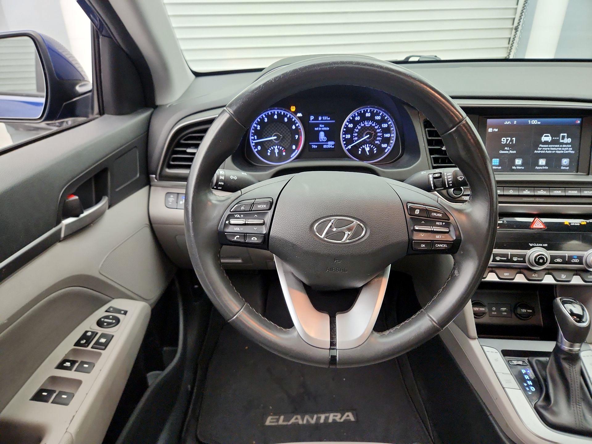 Thumbnail: 2019 Hyundai Elantra - 10