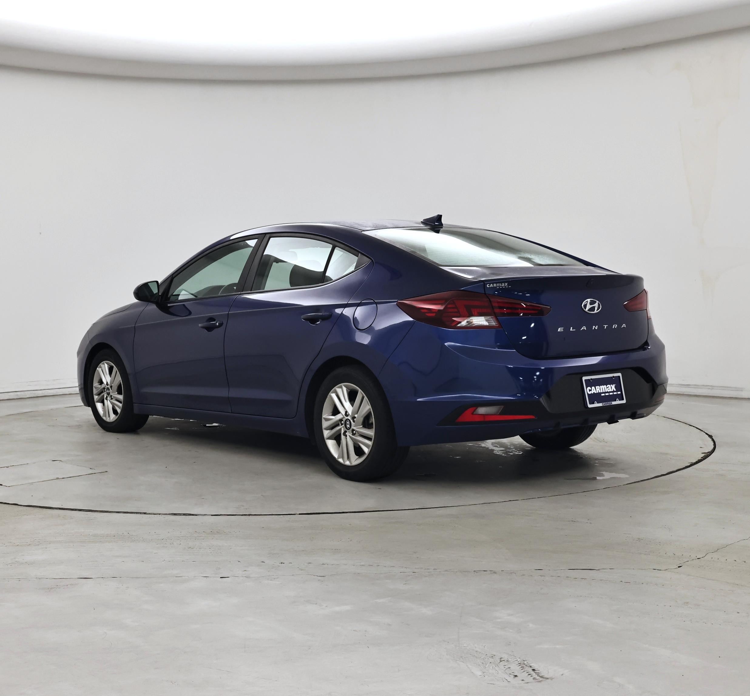 Thumbnail: 2019 Hyundai Elantra - 2