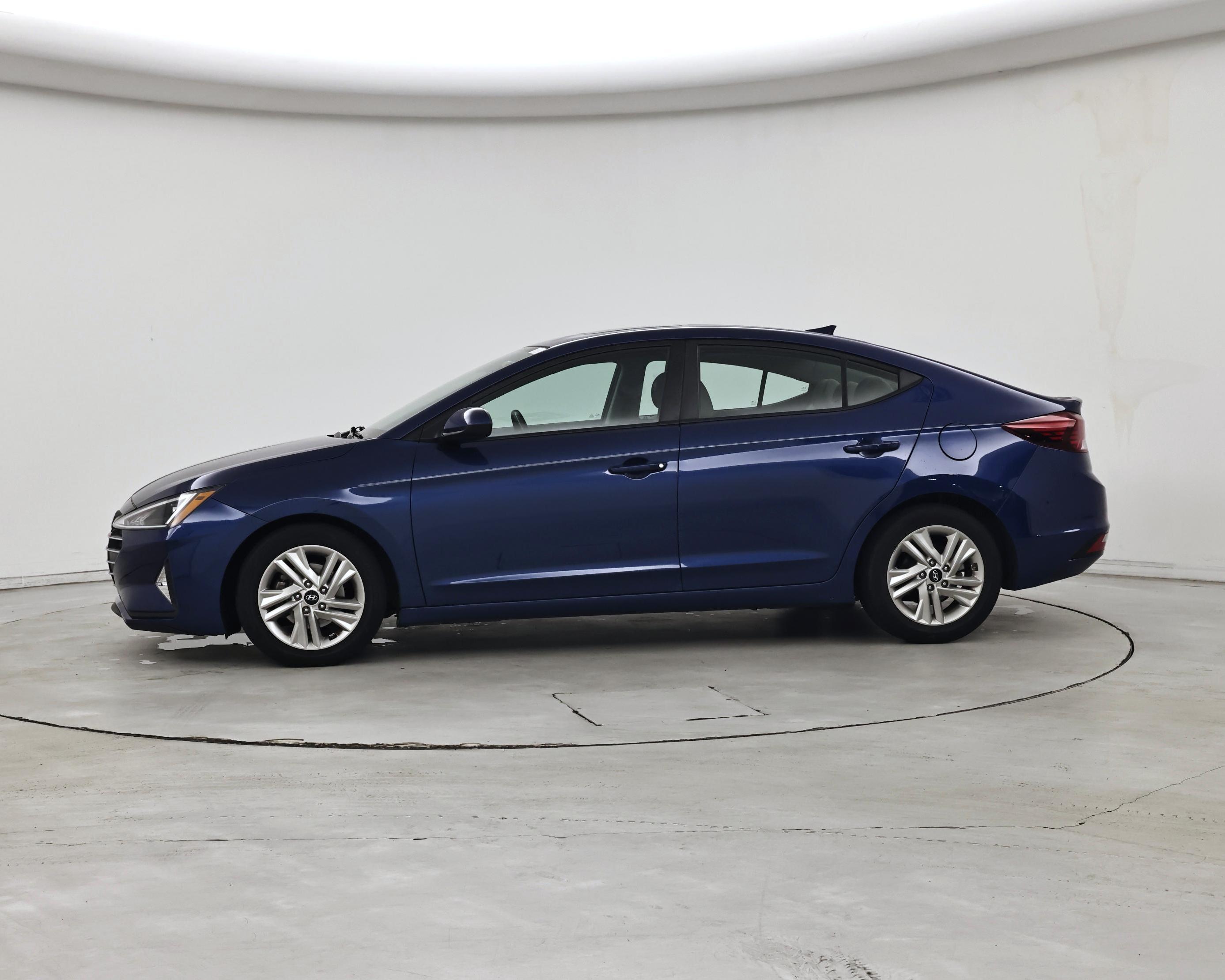 Thumbnail: 2019 Hyundai Elantra - 3