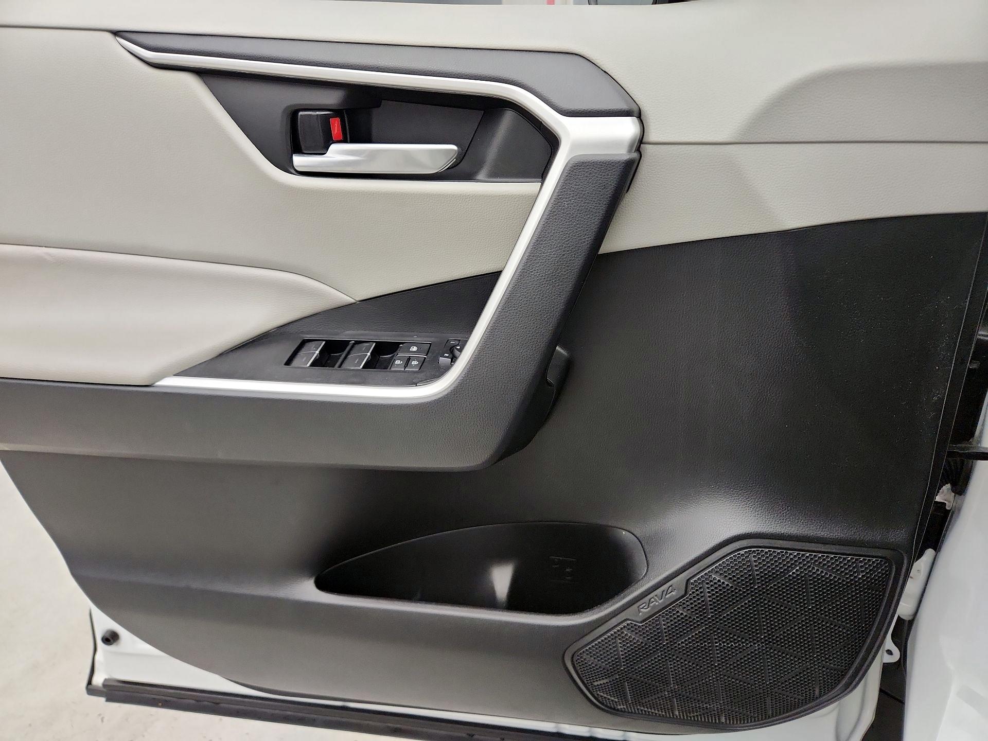 Thumbnail: 2023 Toyota RAV4 - 12