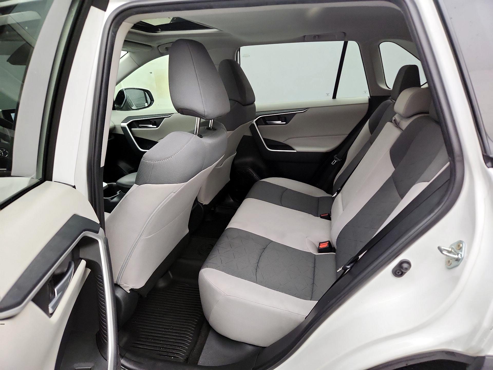 Thumbnail: 2023 Toyota RAV4 - 20