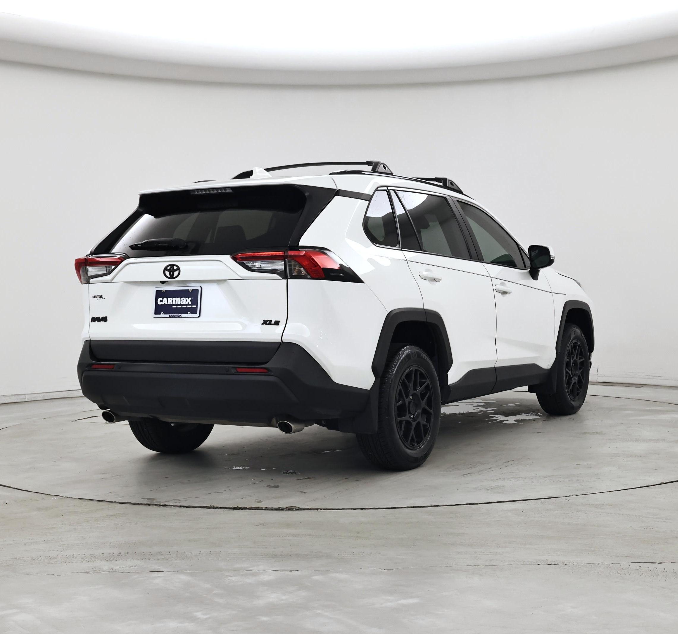 Thumbnail: 2023 Toyota RAV4 - 8