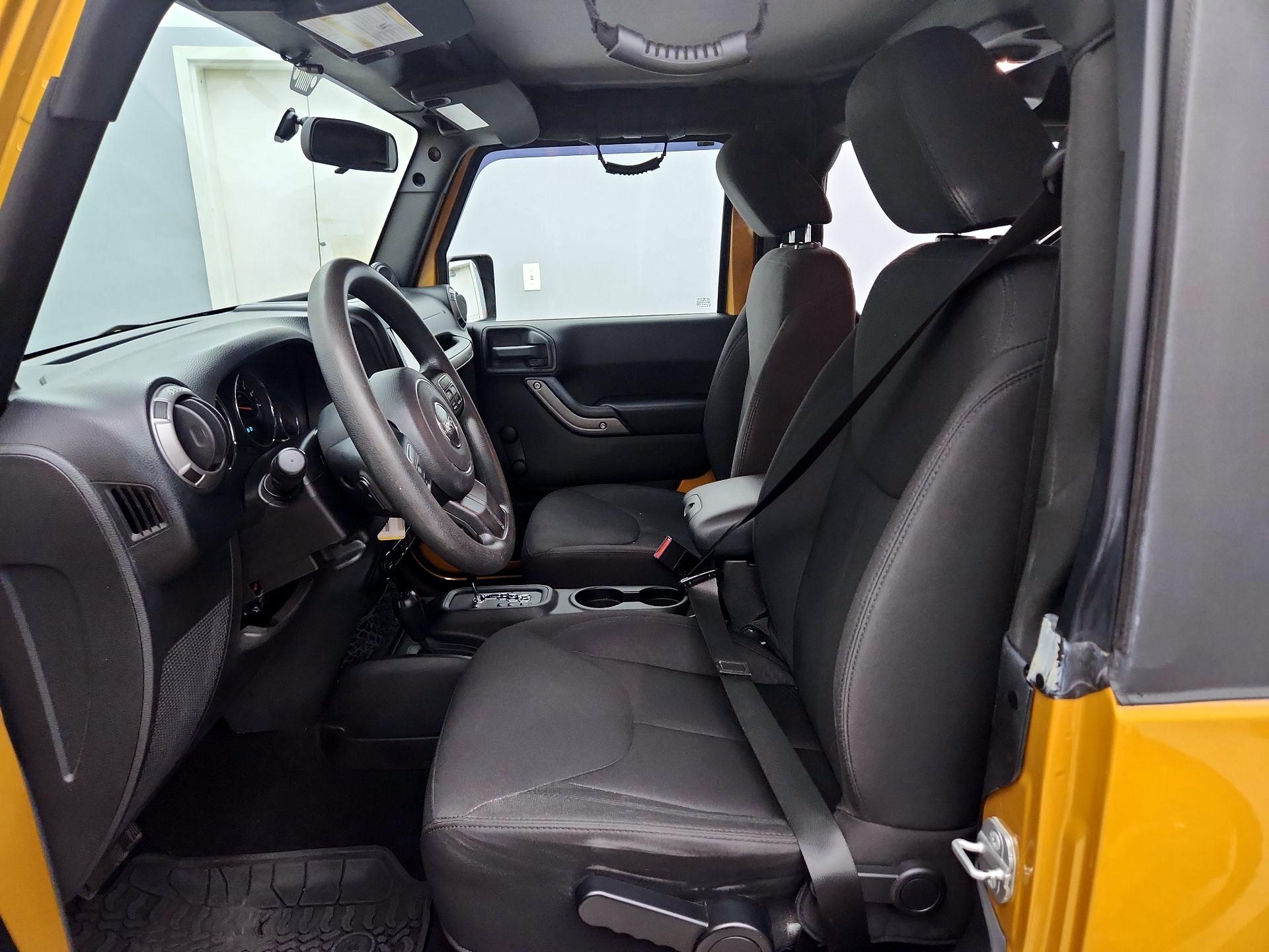 Thumbnail: 2014 Jeep Wrangler - 11