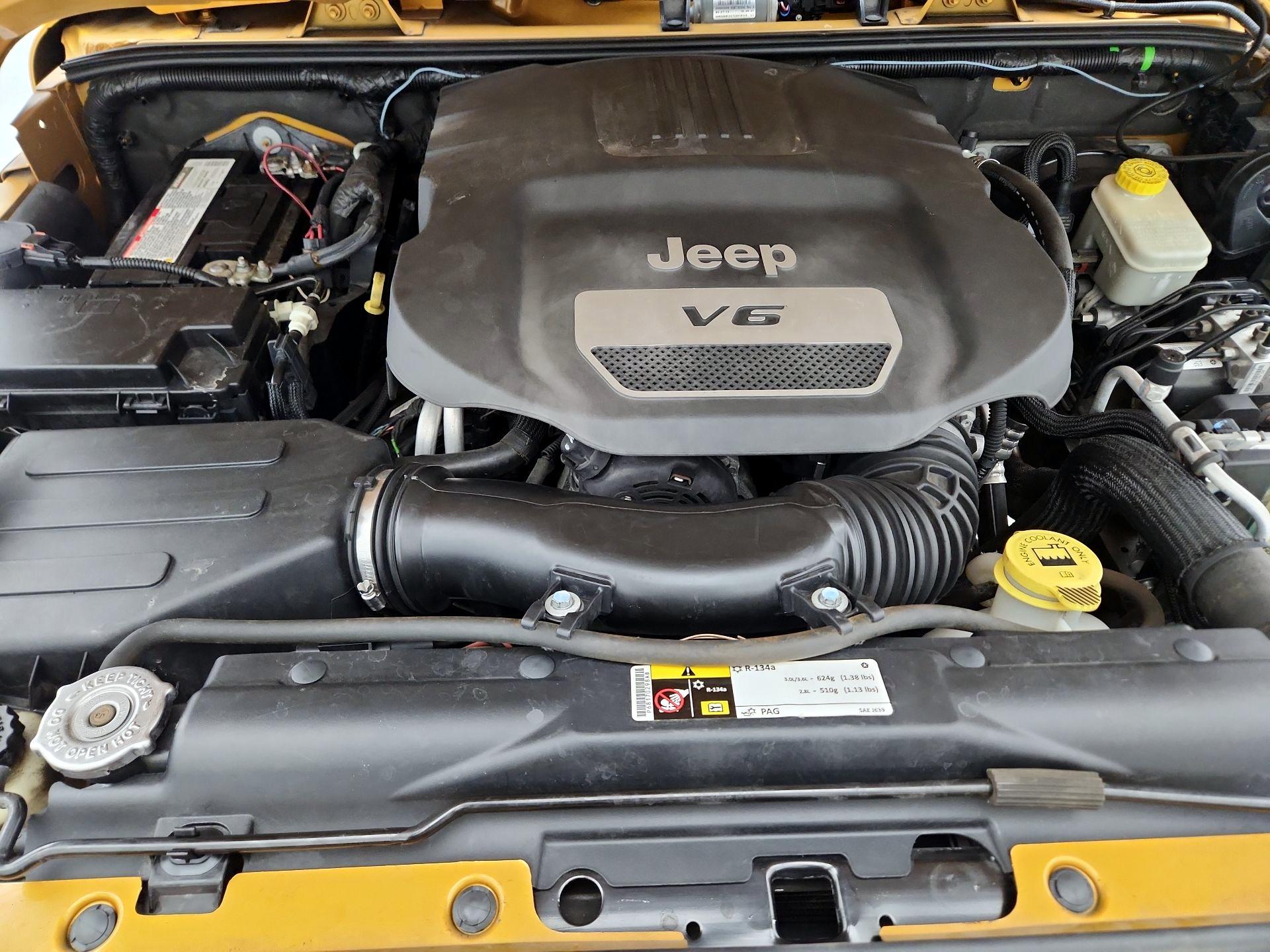 Thumbnail: 2014 Jeep Wrangler - 17
