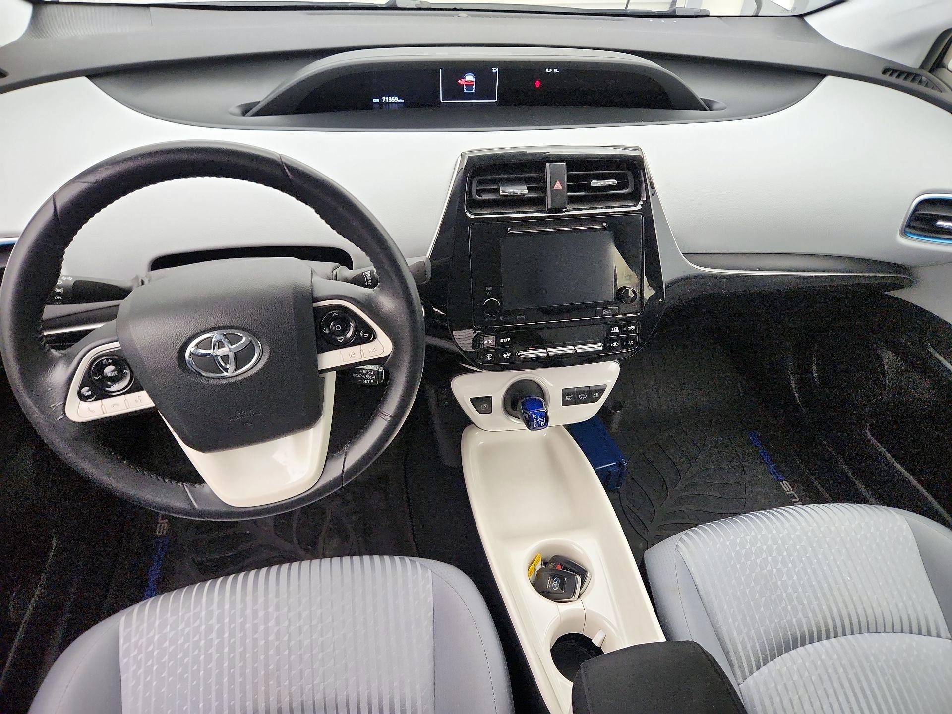 Thumbnail: 2018 Toyota Prius Prime - 9