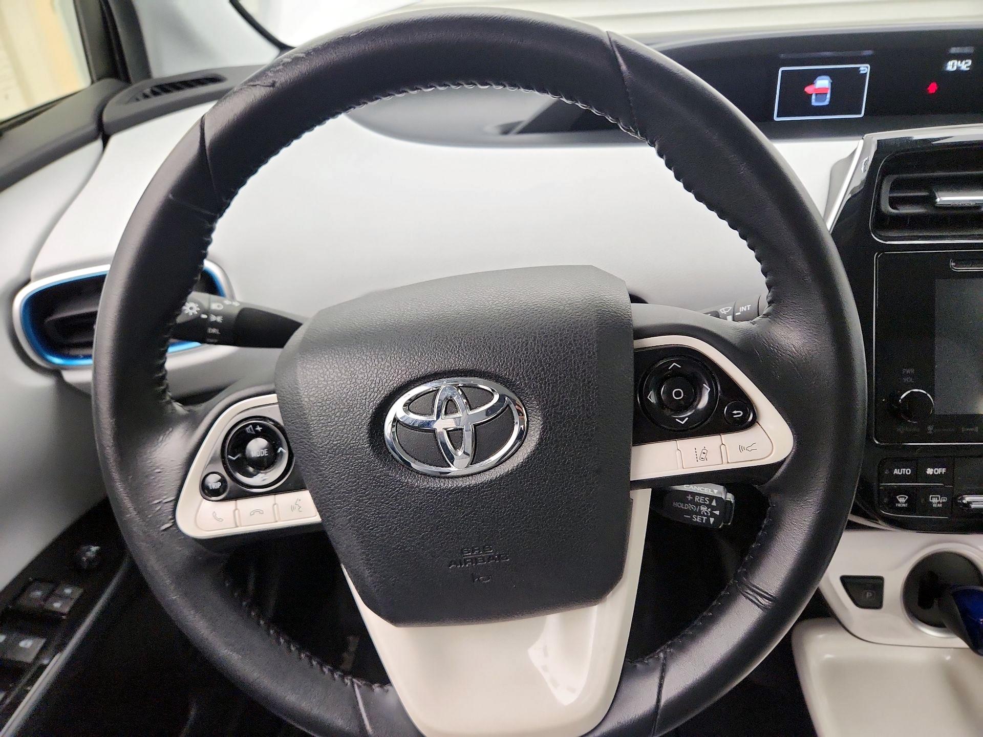 Thumbnail: 2018 Toyota Prius Prime - 10