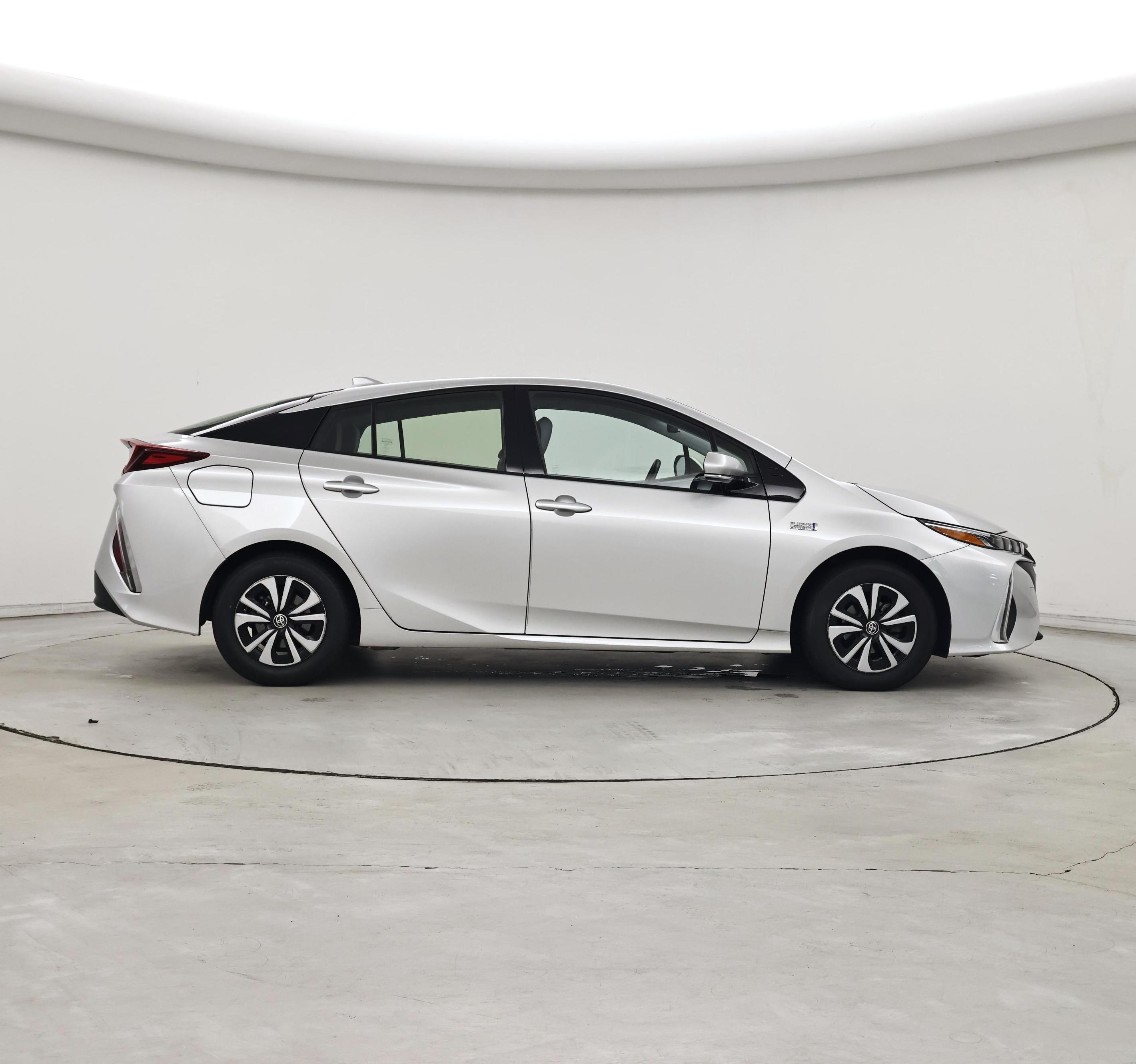 Thumbnail: 2018 Toyota Prius Prime - 7